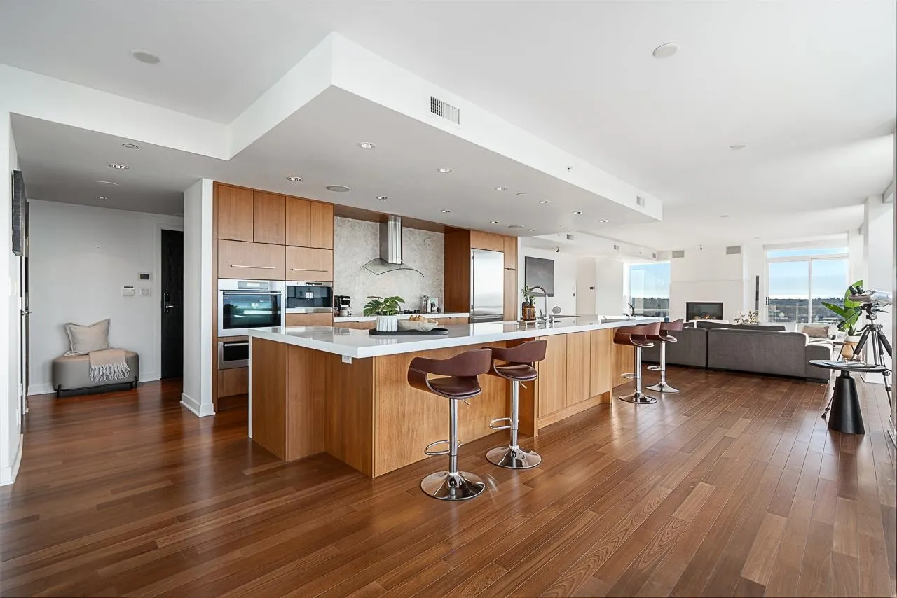 1455 Howe Street #2802
