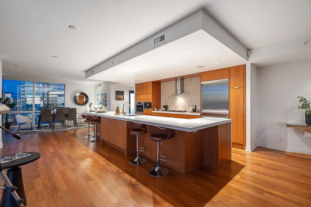 1455 Howe Street #2802