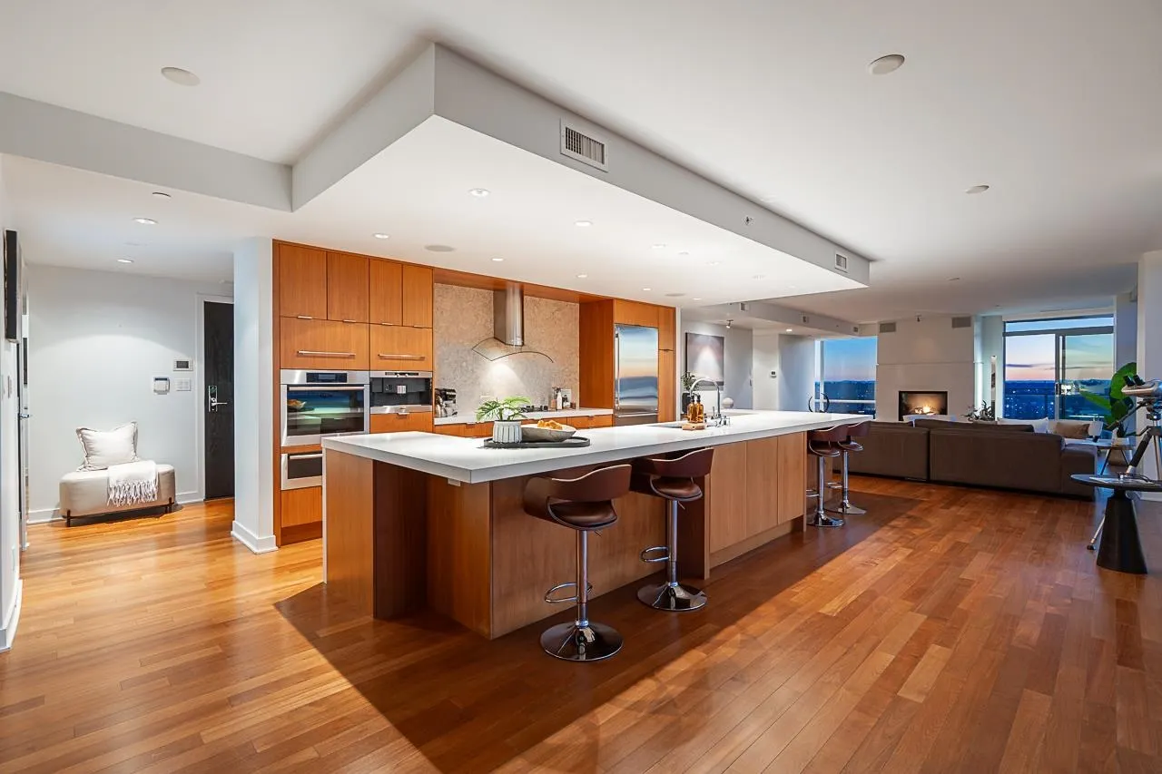 1455 Howe Street #2802