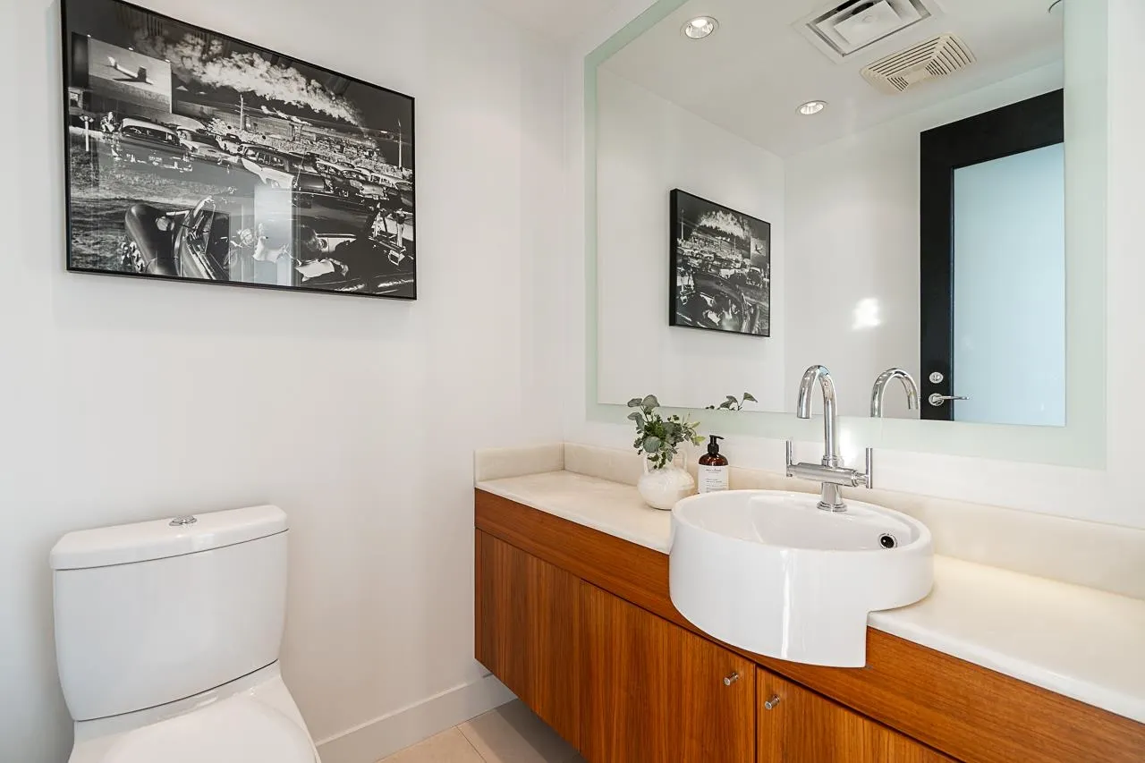 1455 Howe Street #2802