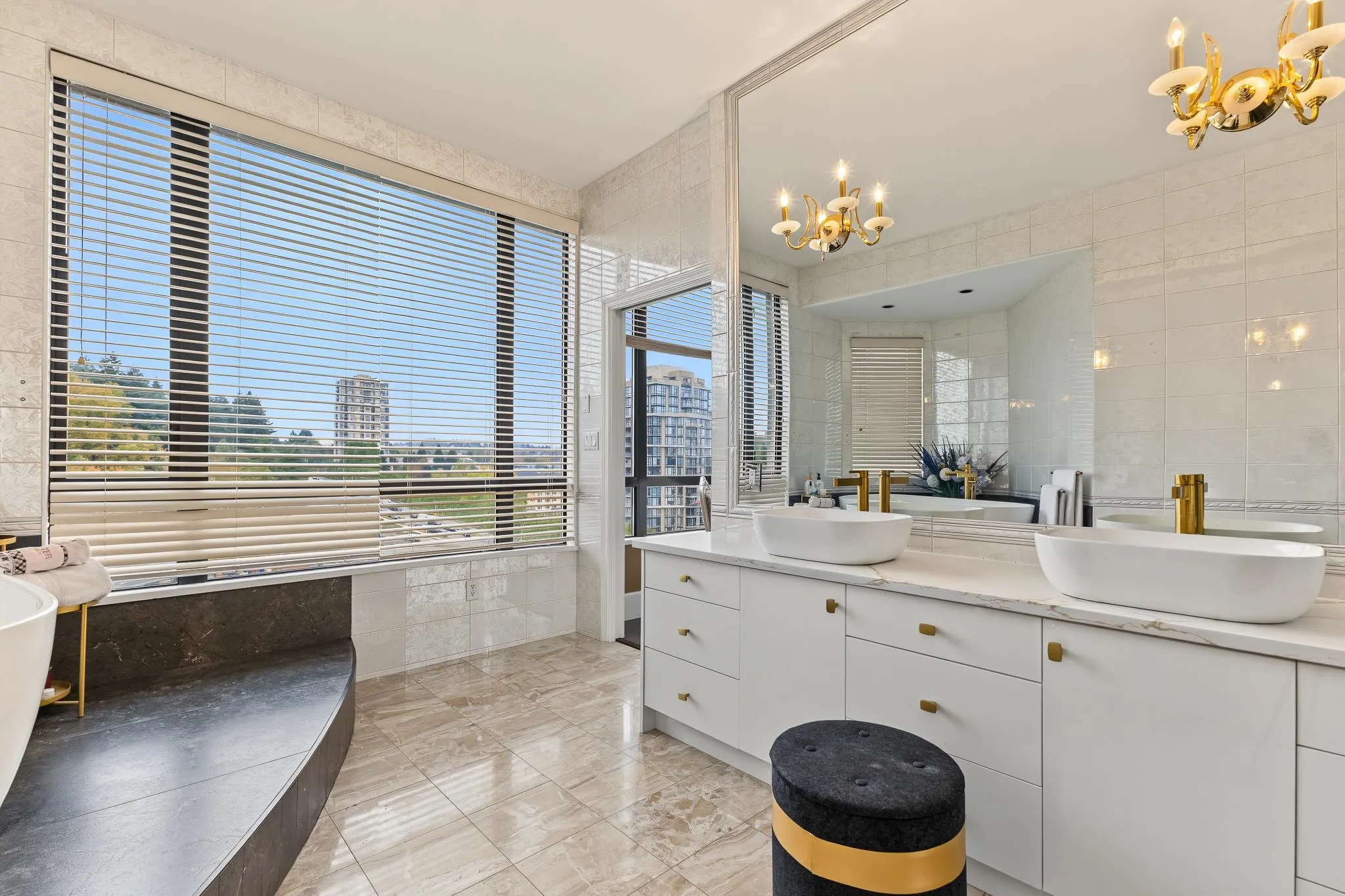 38 Leopold Place #1200
