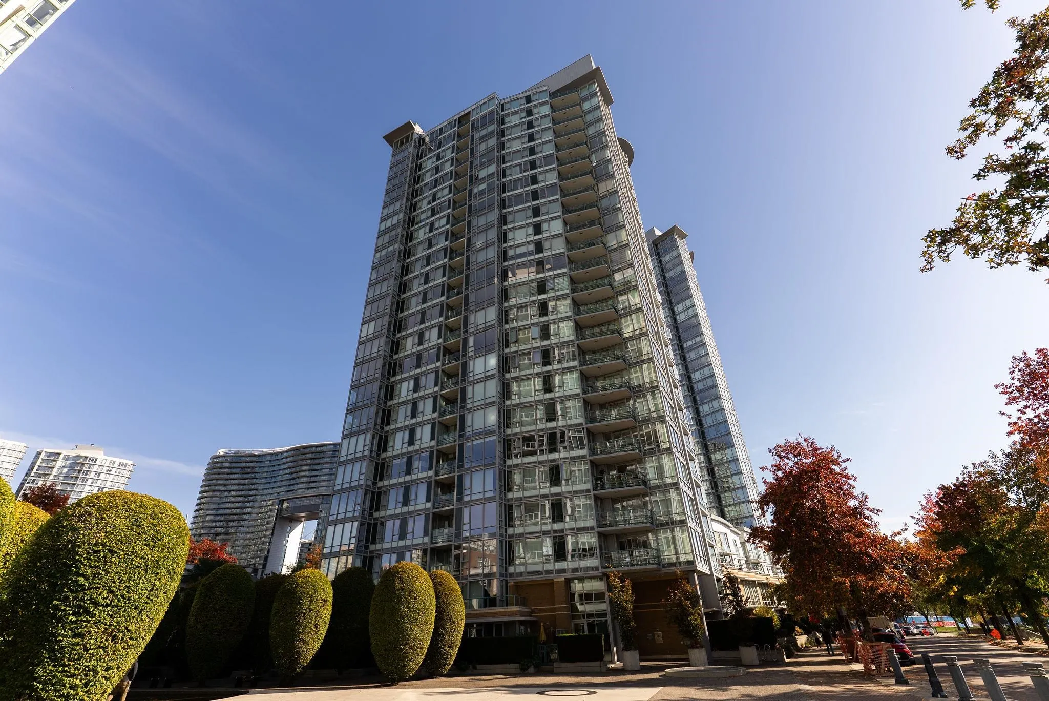 1067 Marinaside Crescent #901