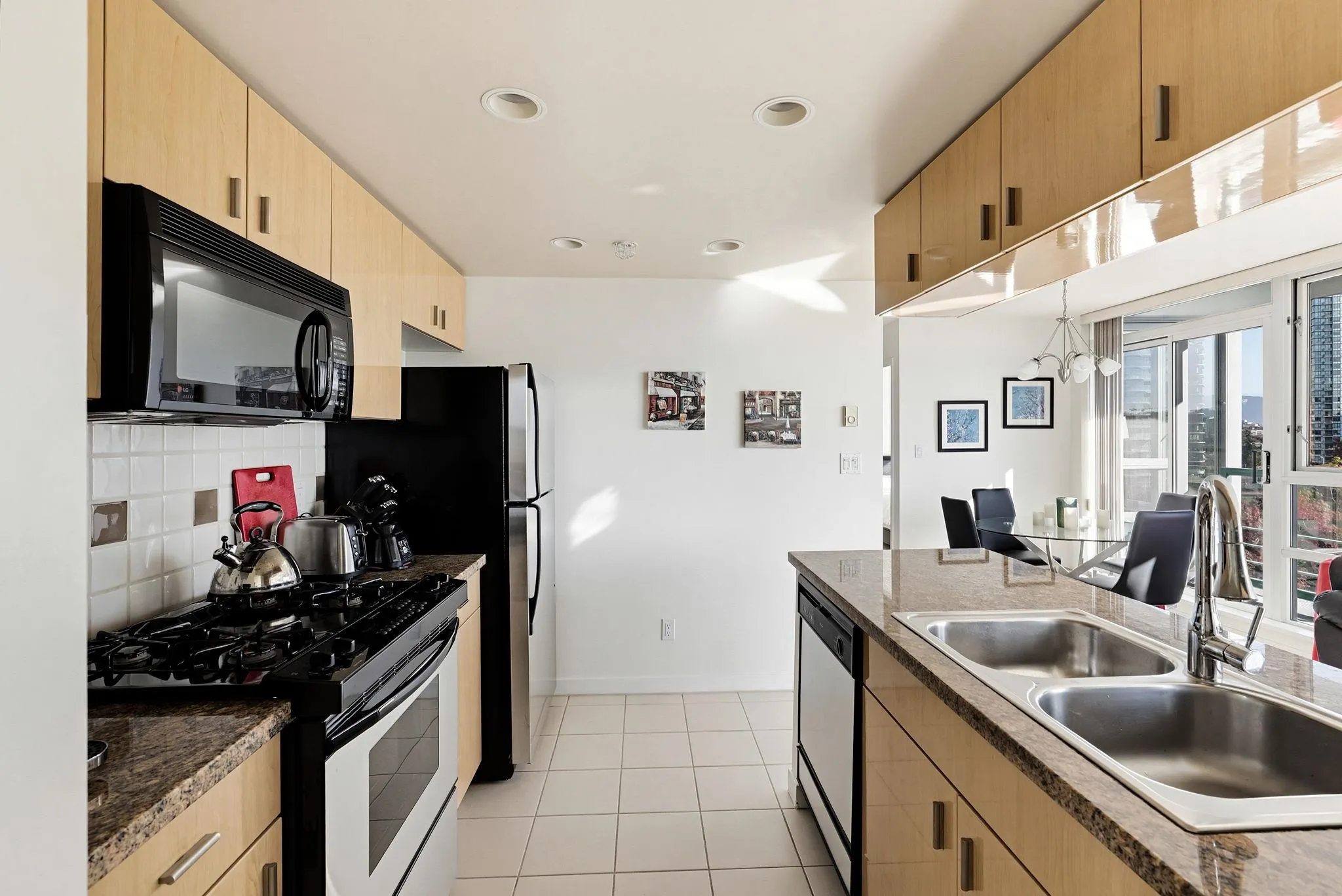 1067 Marinaside Crescent #901