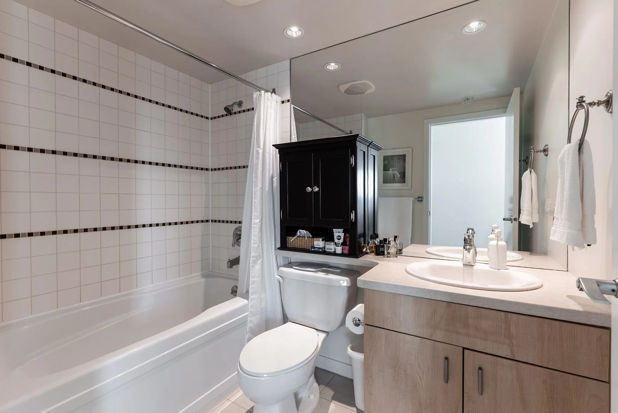 1067 Marinaside Crescent #901