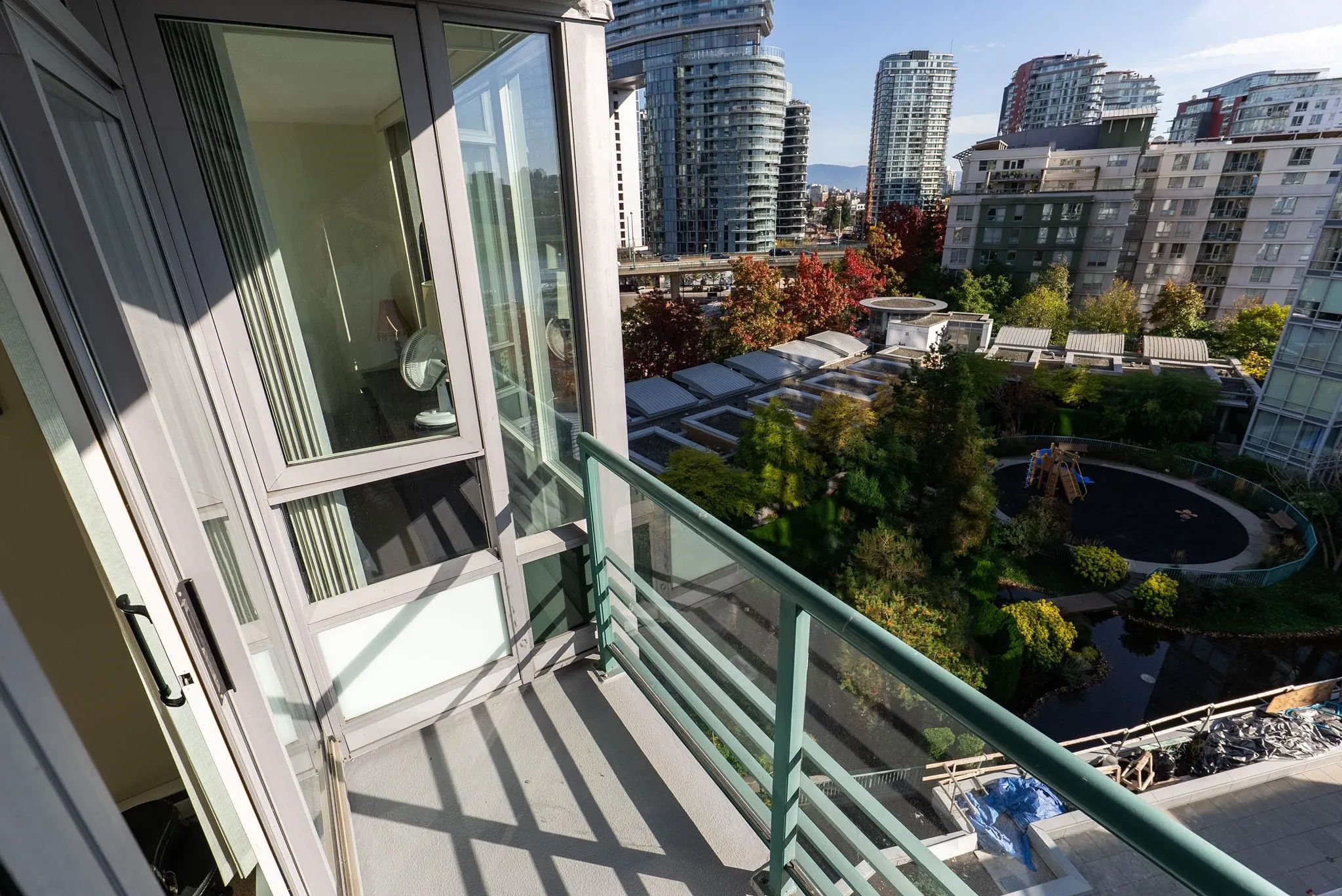 1067 Marinaside Crescent #901