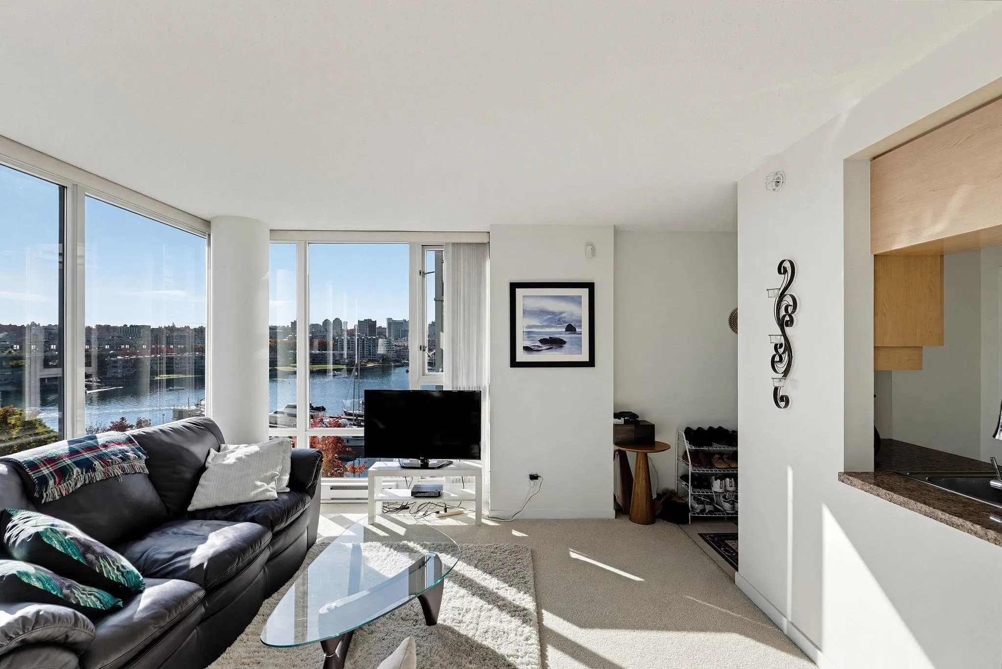 1067 Marinaside Crescent #901