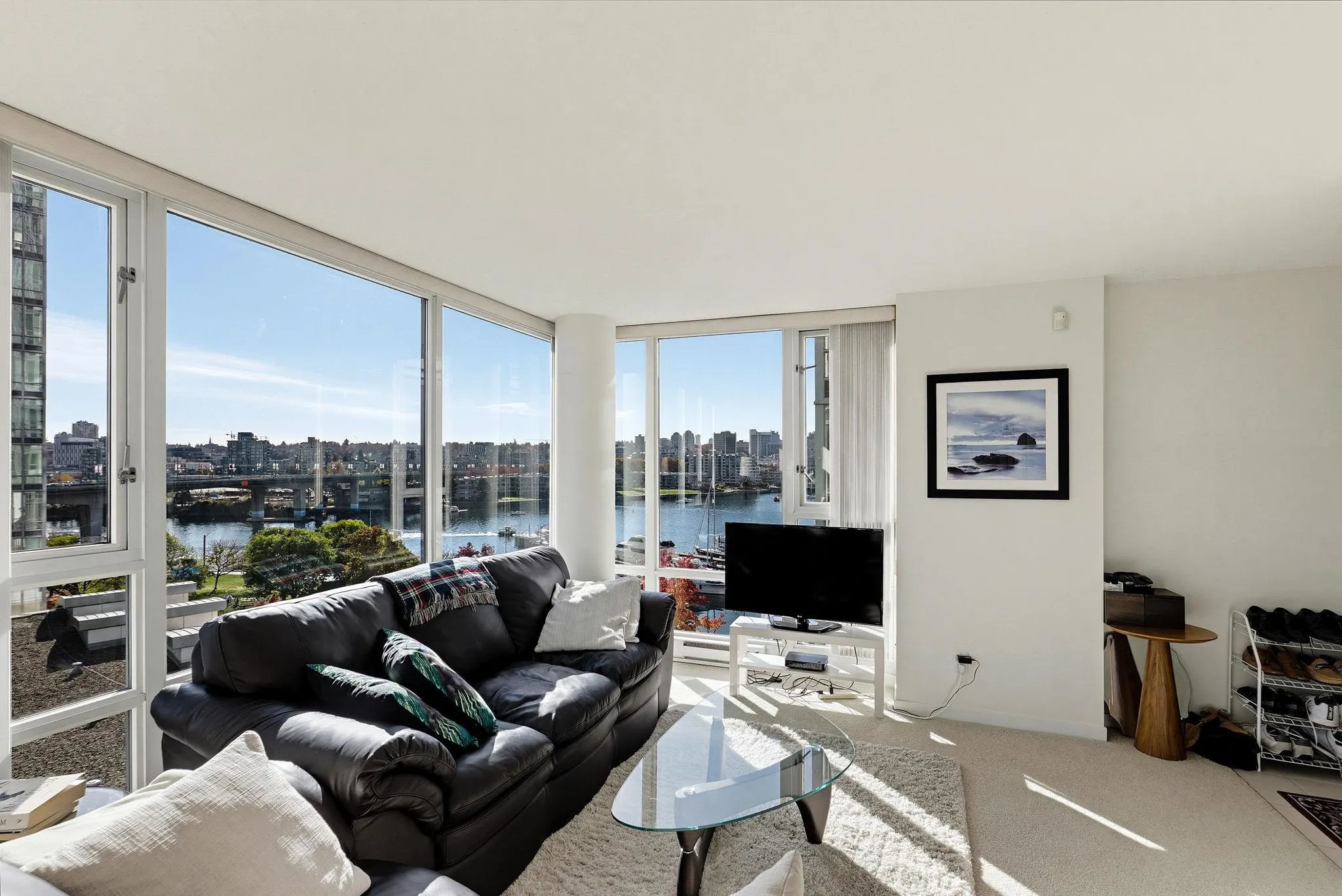 1067 Marinaside Crescent #901