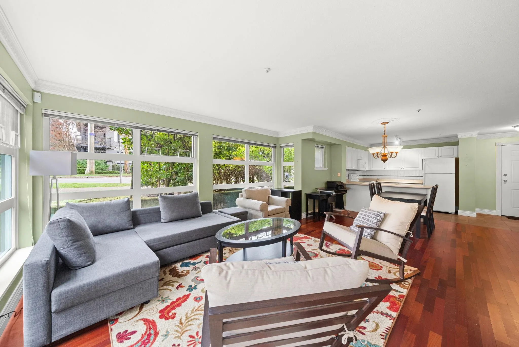 2815 Yew Street #104