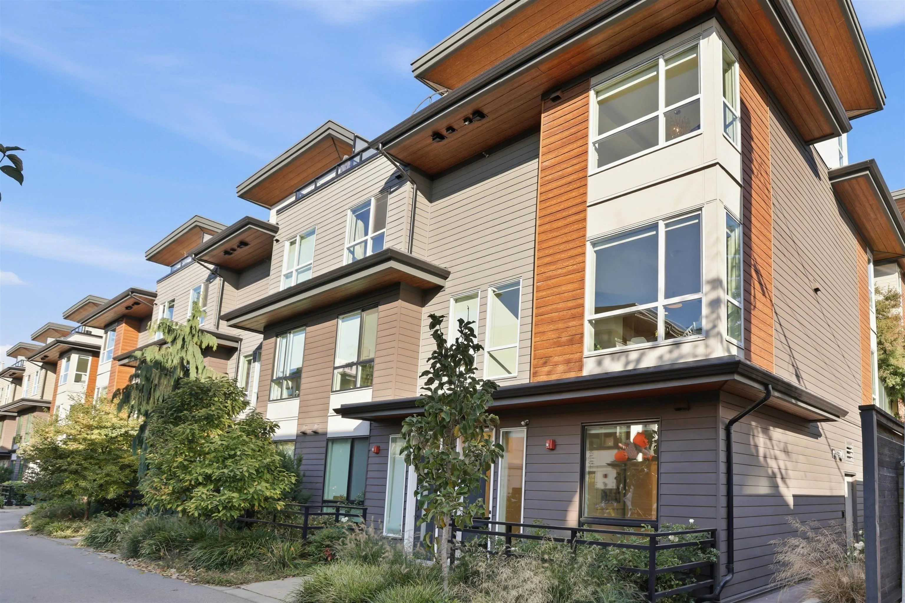 533 E 3rd Street #24