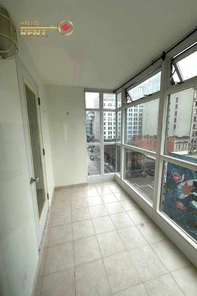 438 Seymour Street #704