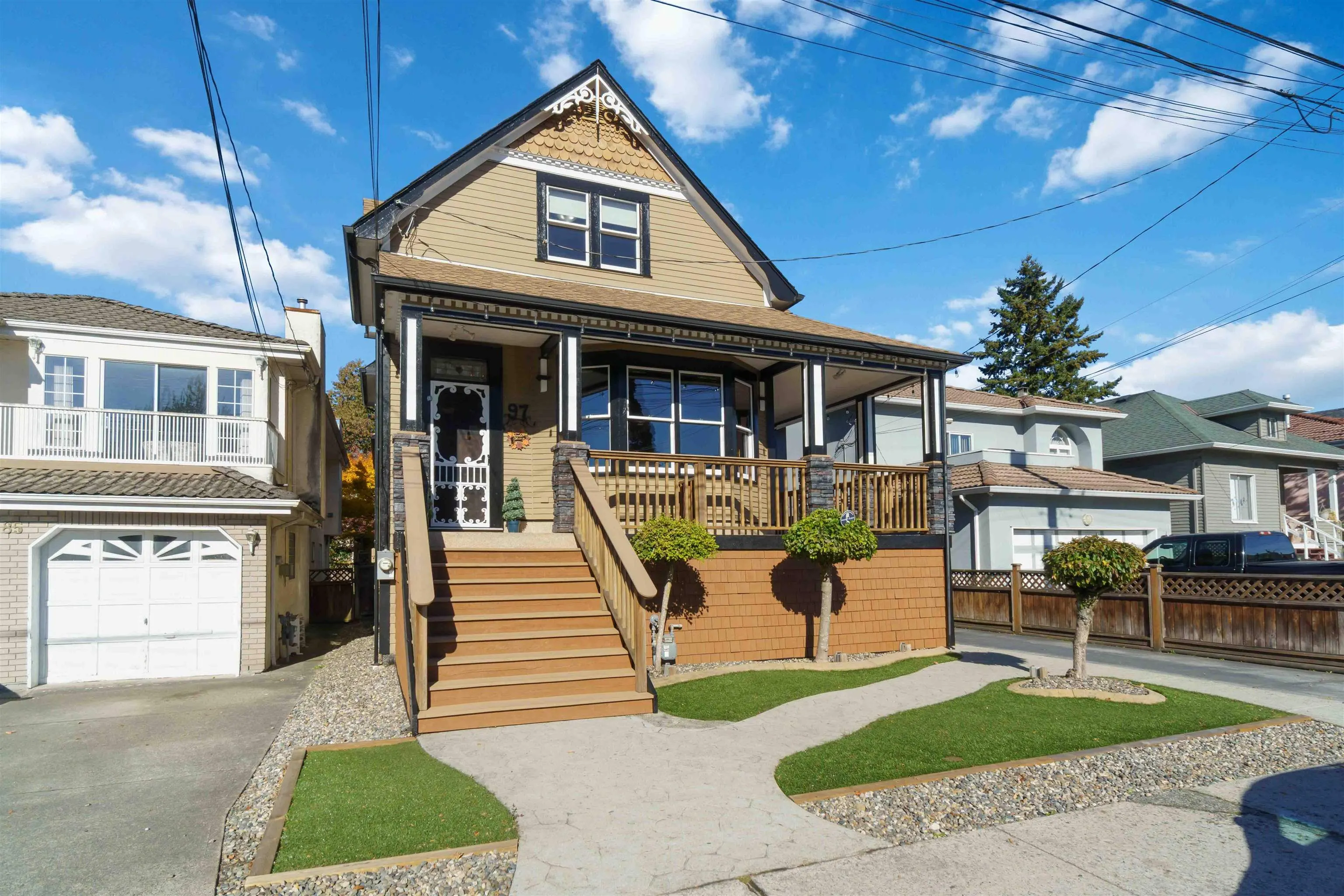 97 E King Edward Avenue