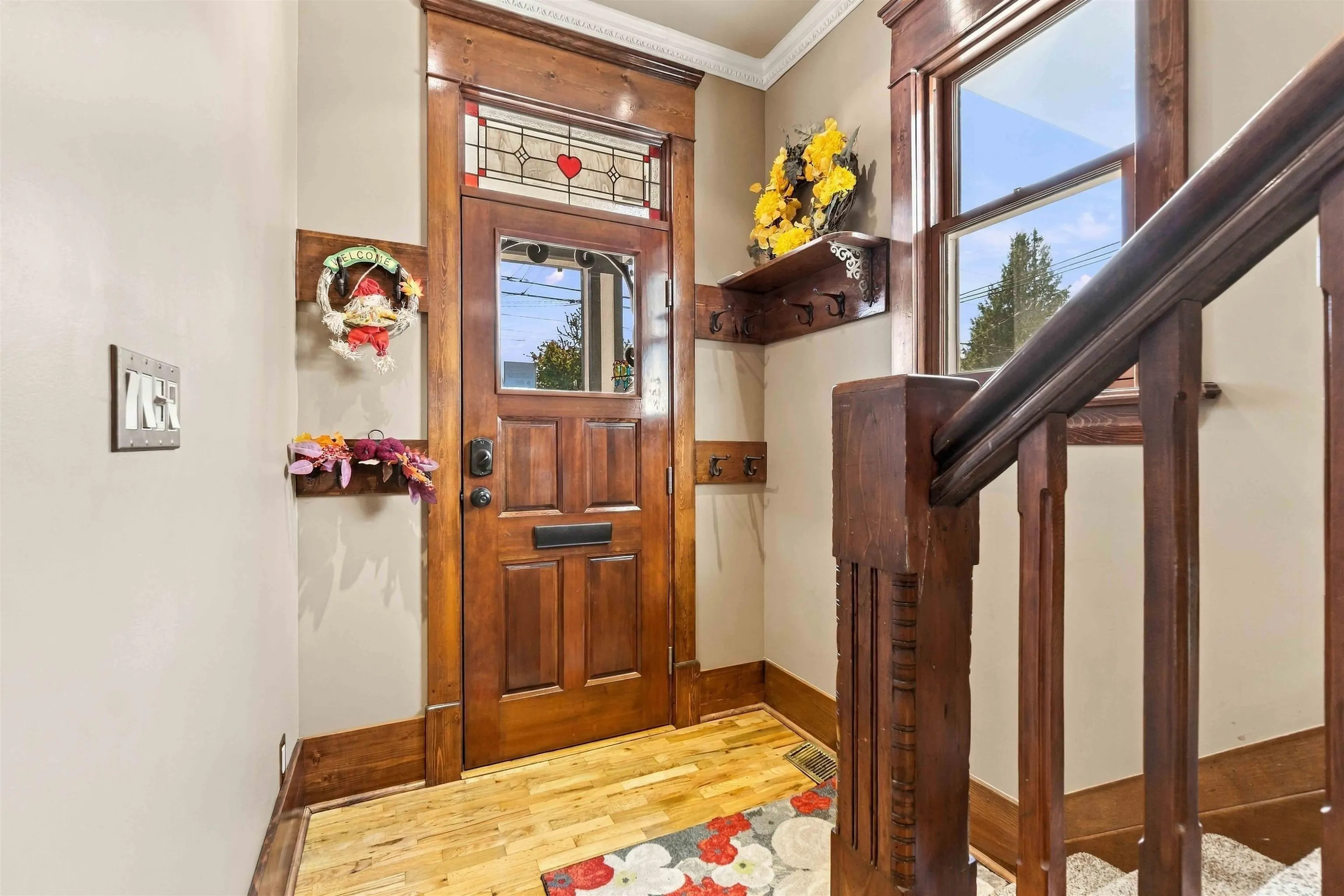 97 E King Edward Avenue
