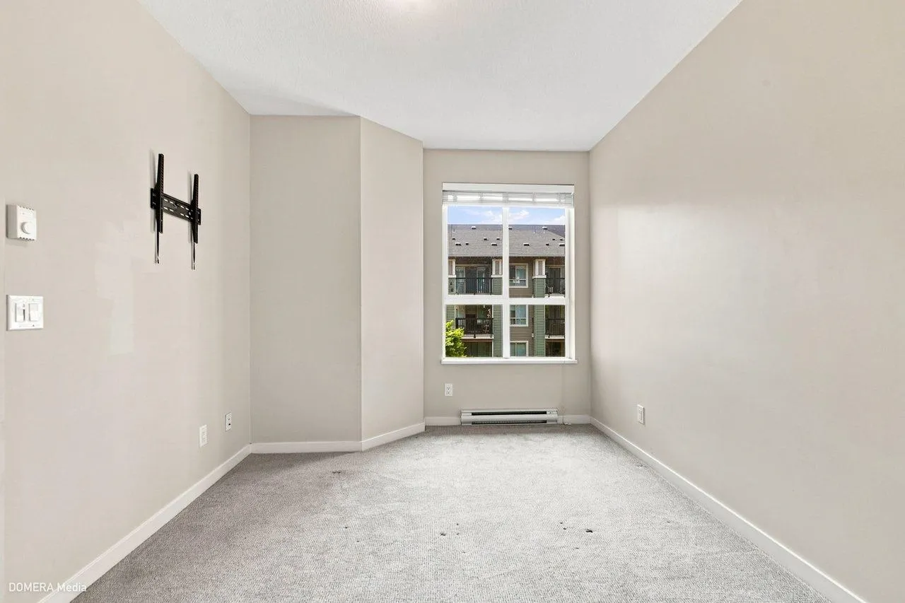 5655 210a Street #305