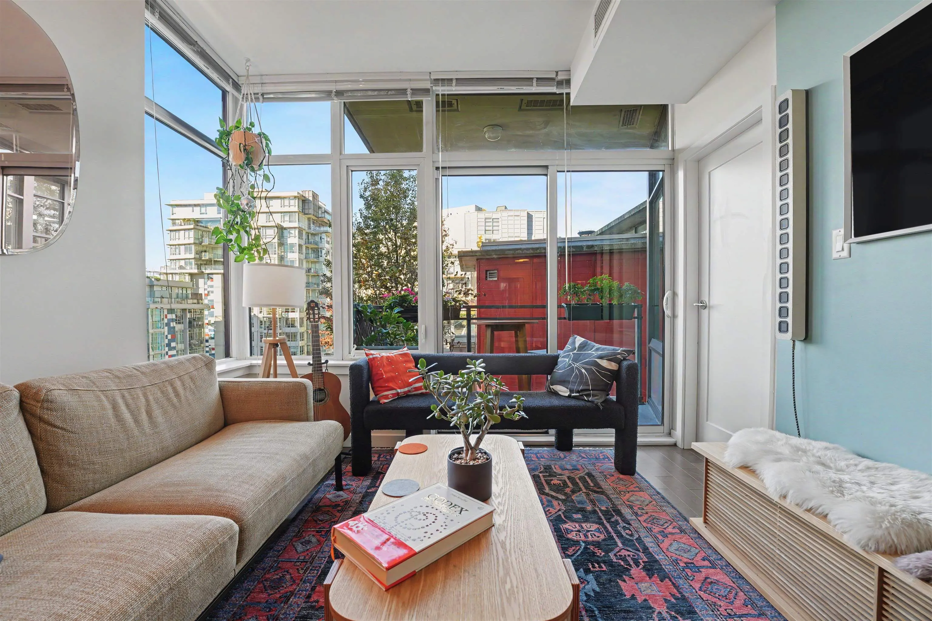38 W 1st Avenue #807