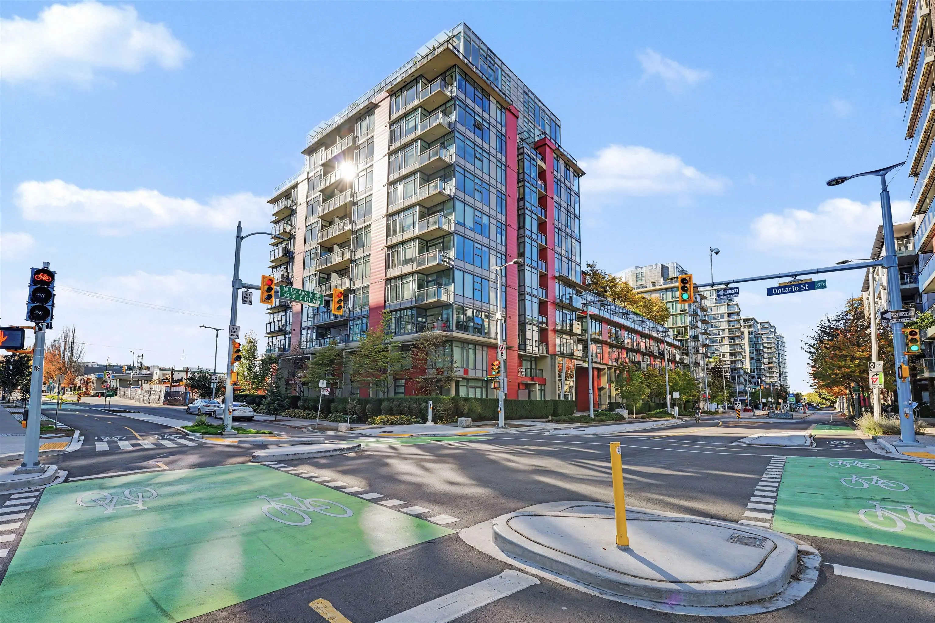 38 W 1st Avenue #807