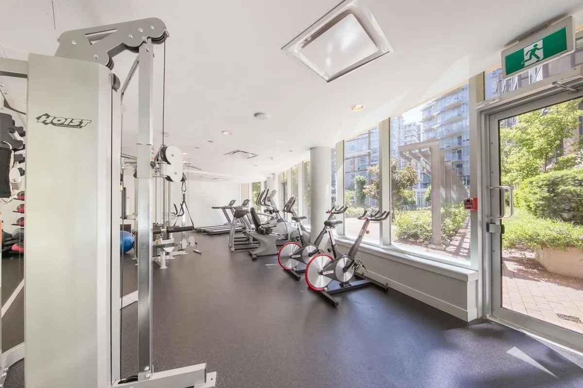 38 W 1st Avenue #807