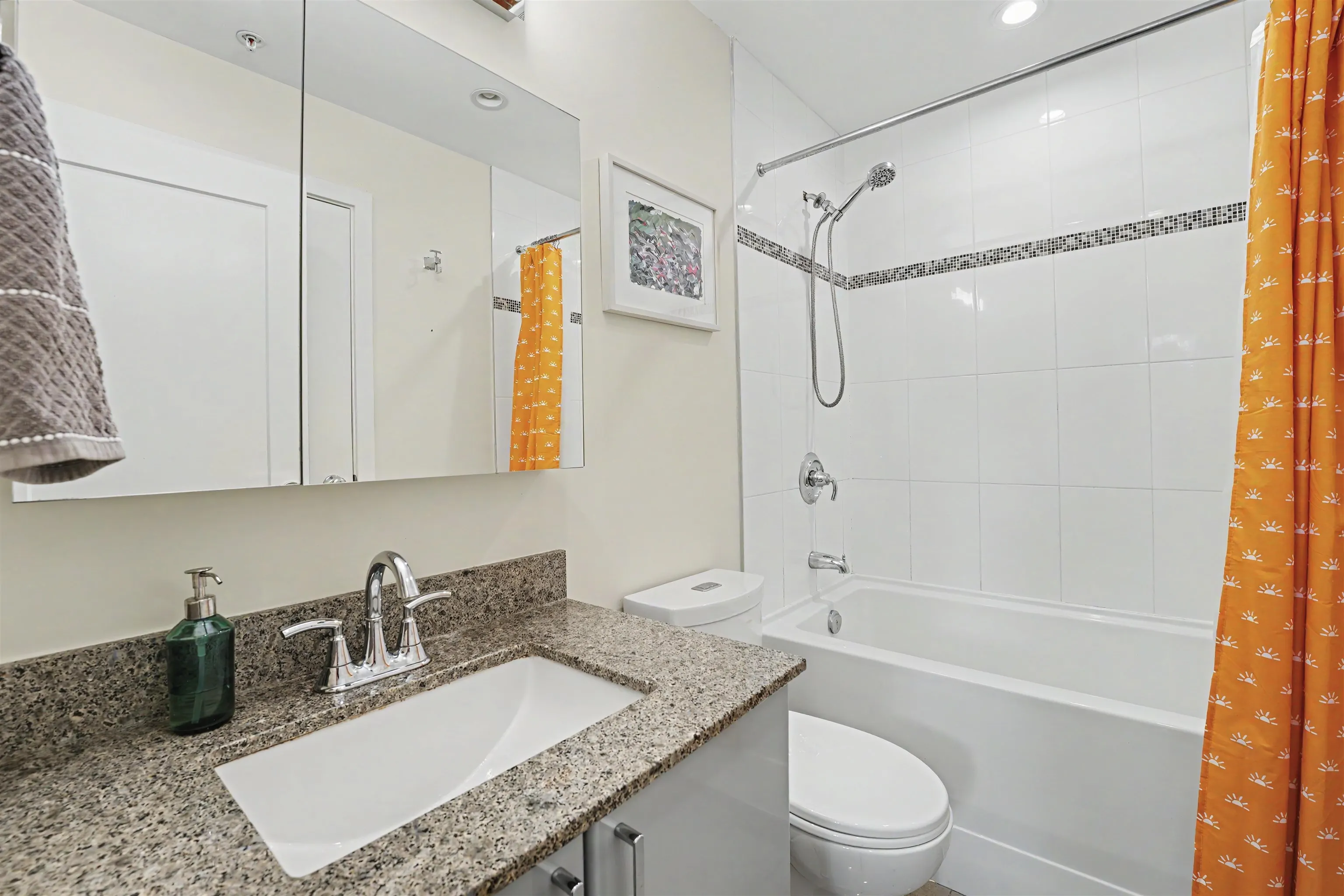 38 W 1st Avenue #807