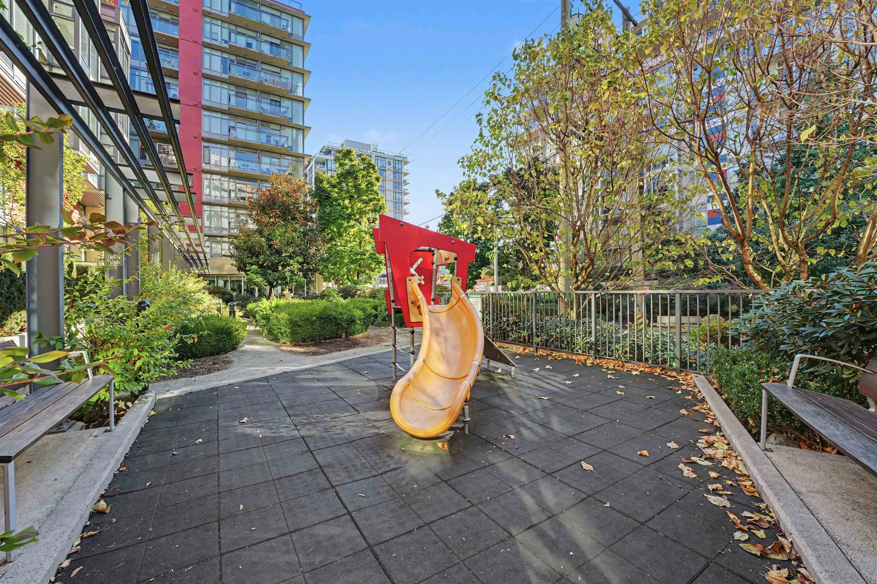 38 W 1st Avenue #807