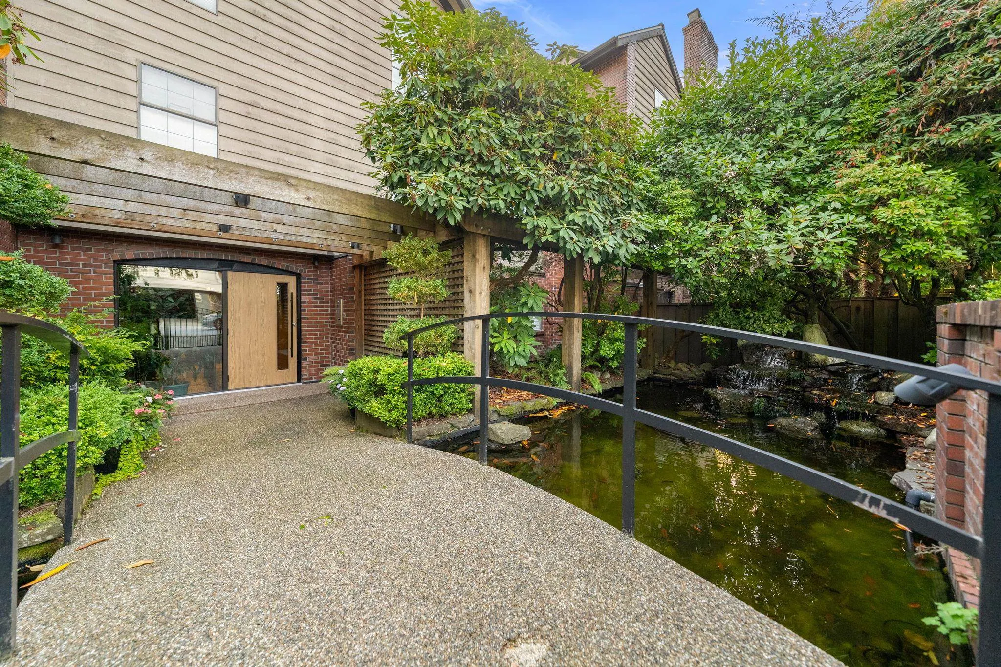 101 E 29th Street #201
