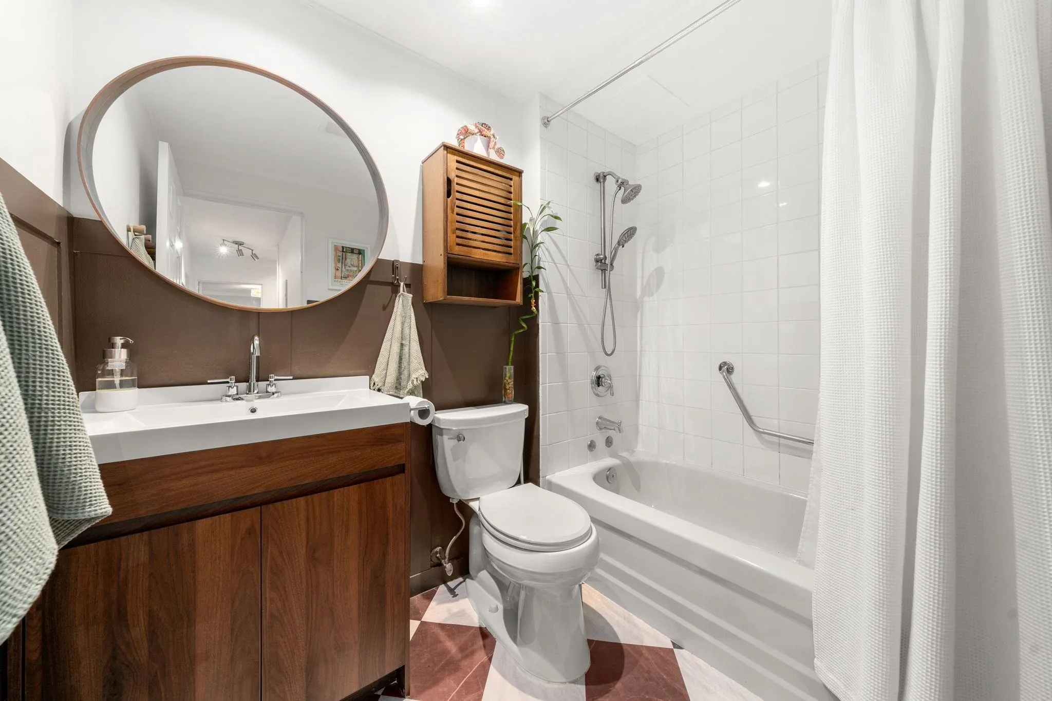 101 E 29th Street #201
