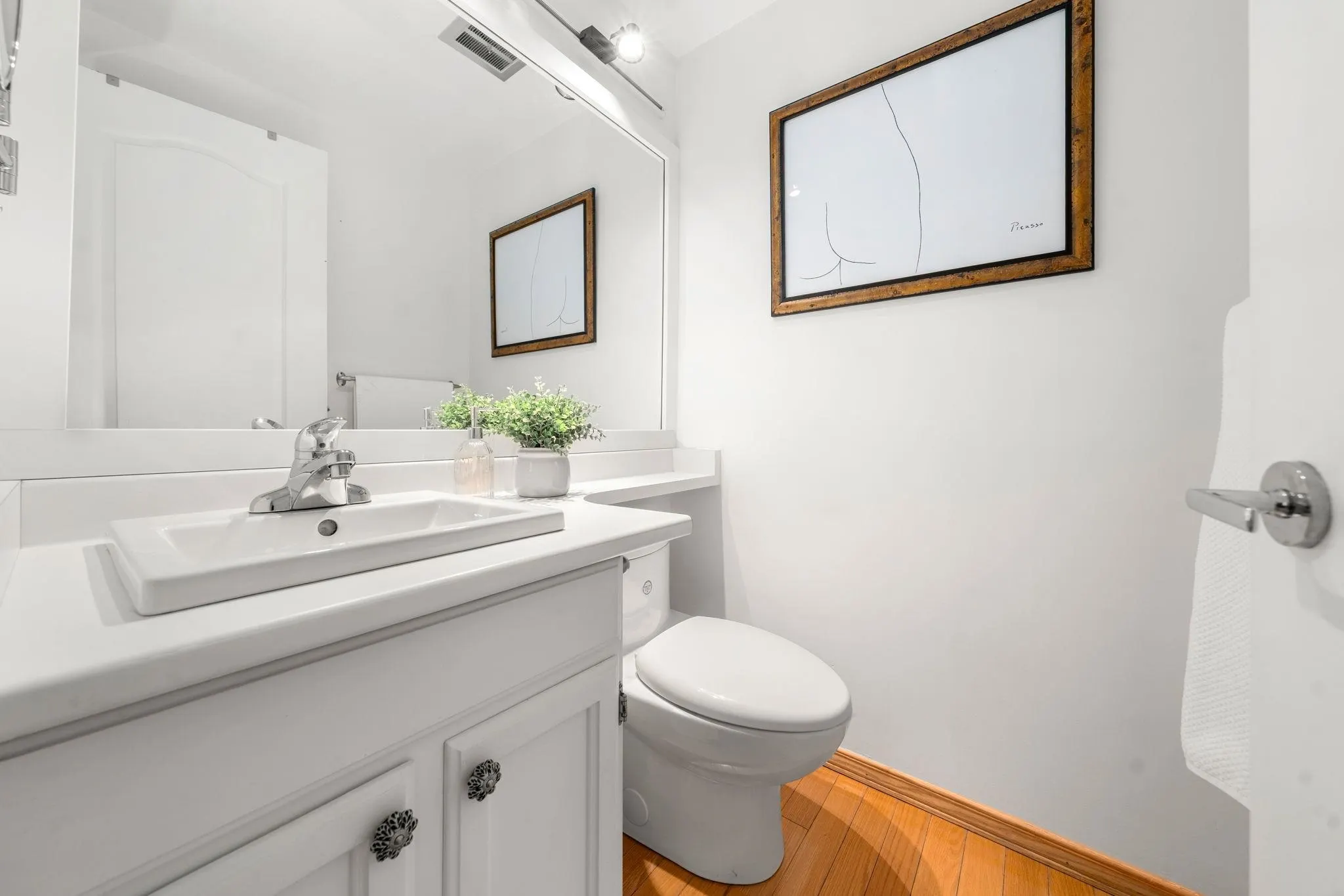 101 E 29th Street #201