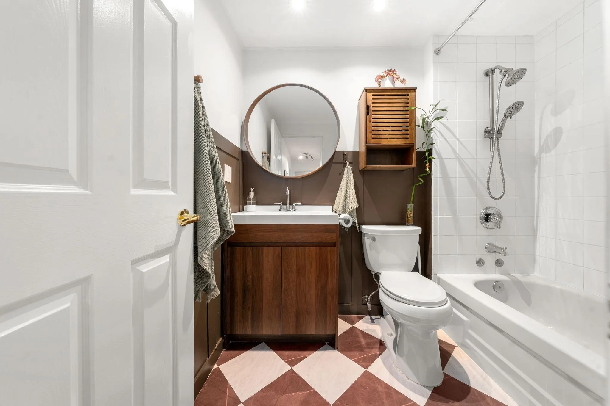 101 E 29th Street #201