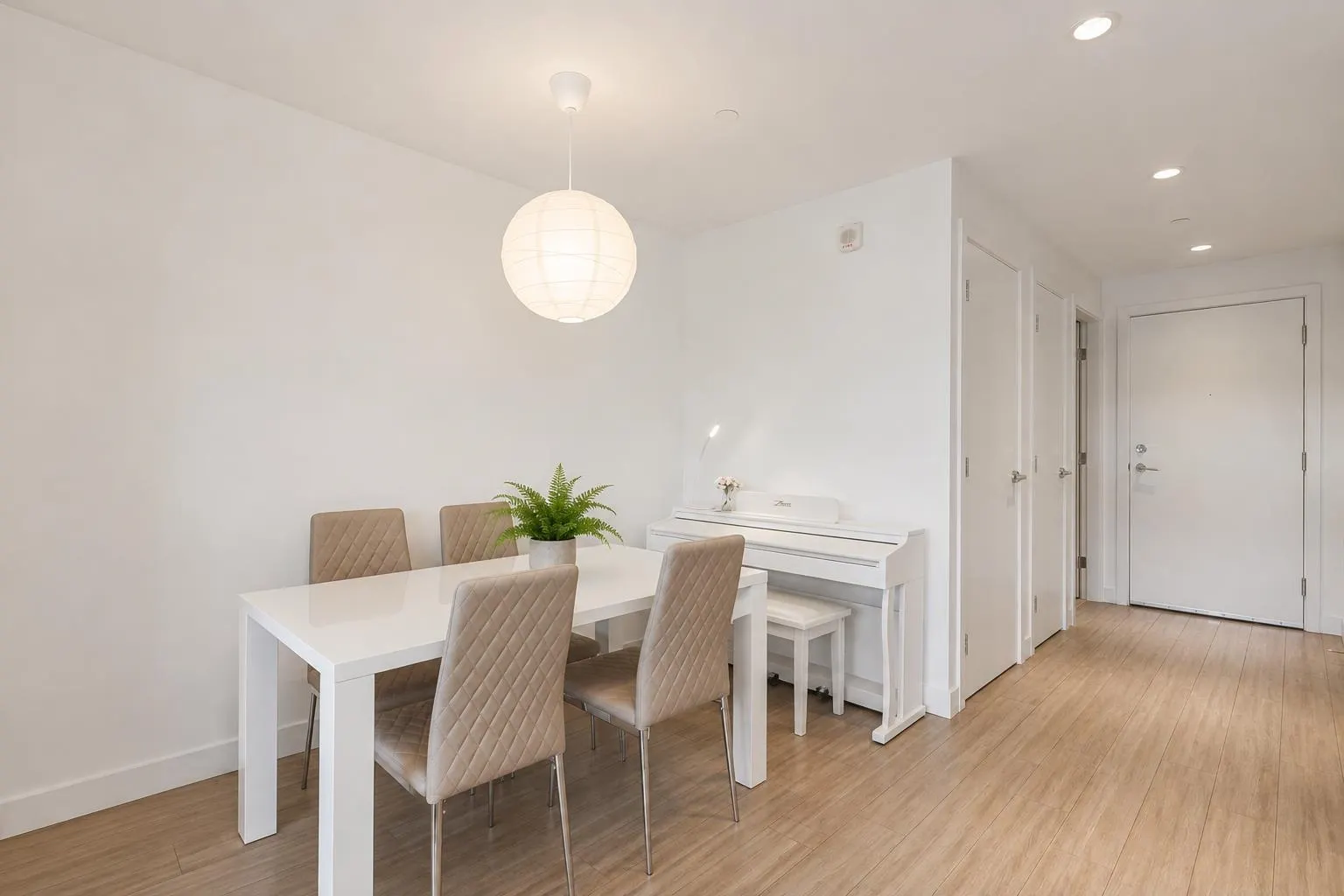 747 E 3rd Street #203
