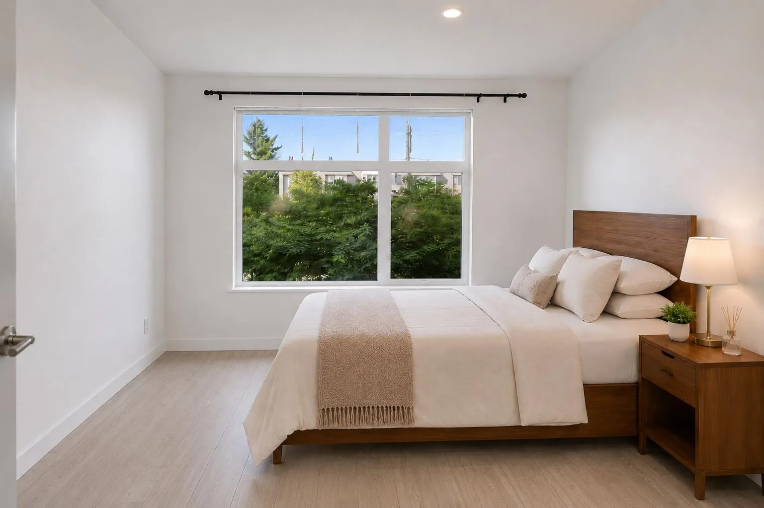 747 E 3rd Street #203