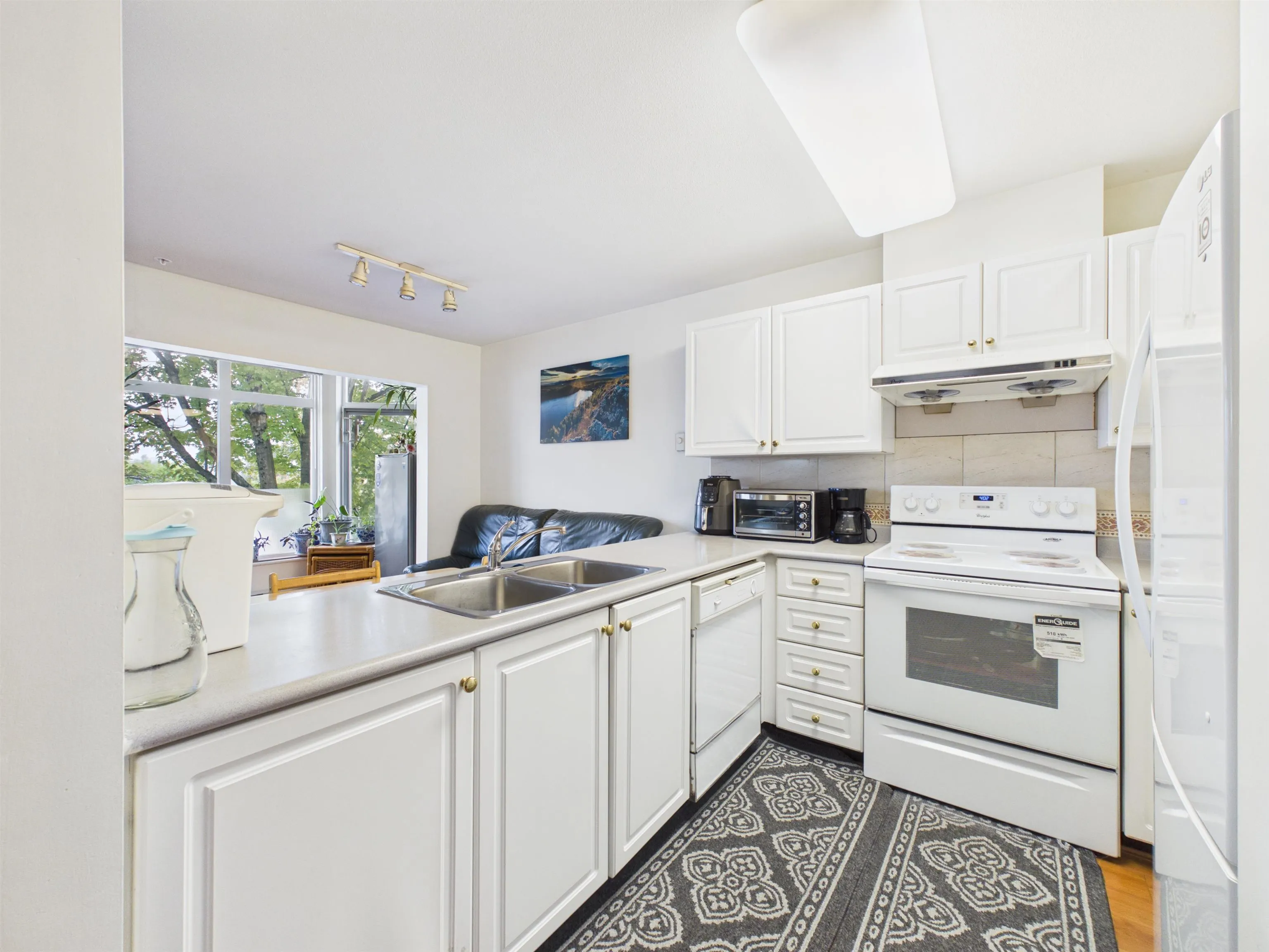 2677 E Broadway Street #208