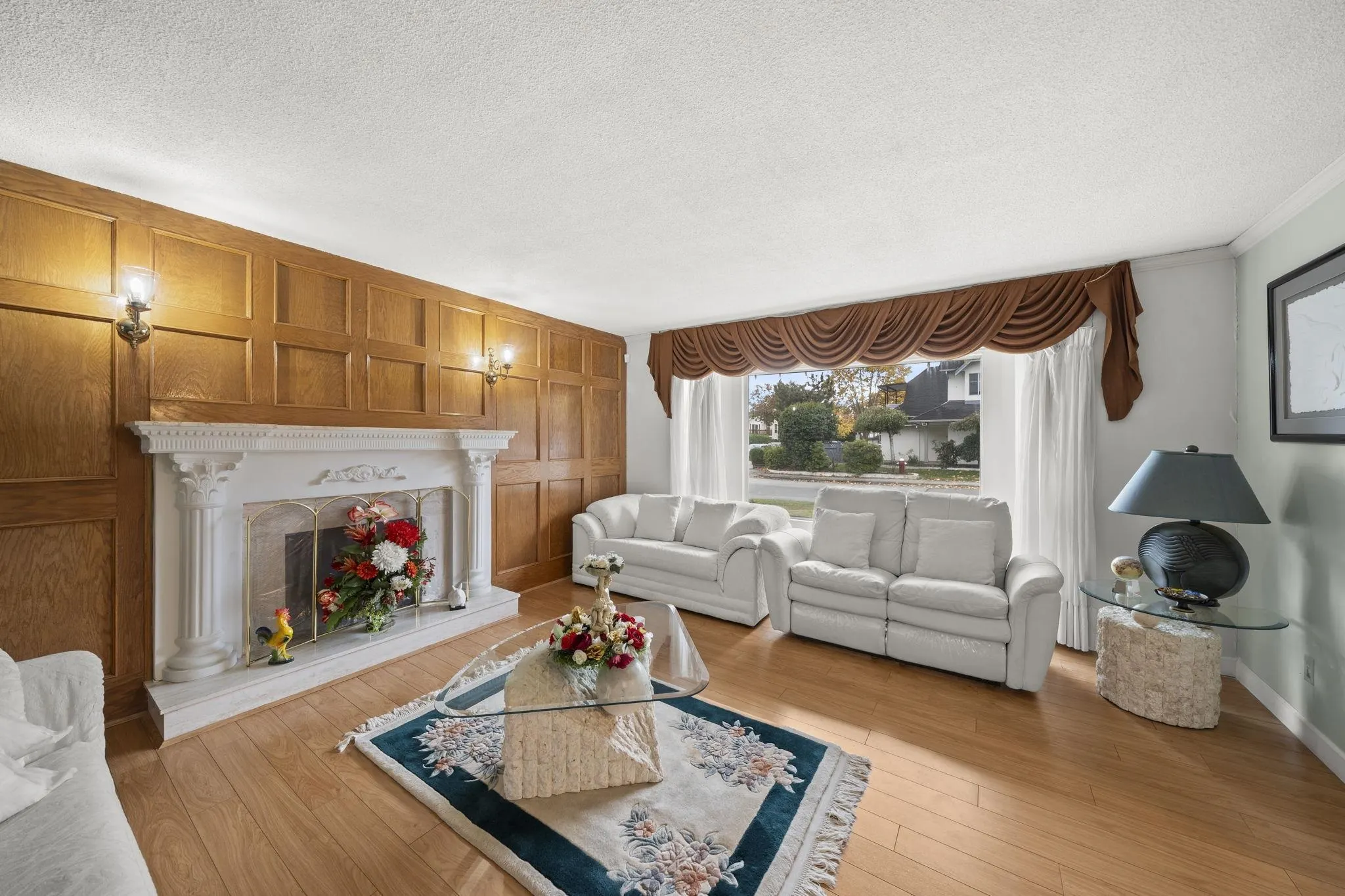 8260 Aspin Drive