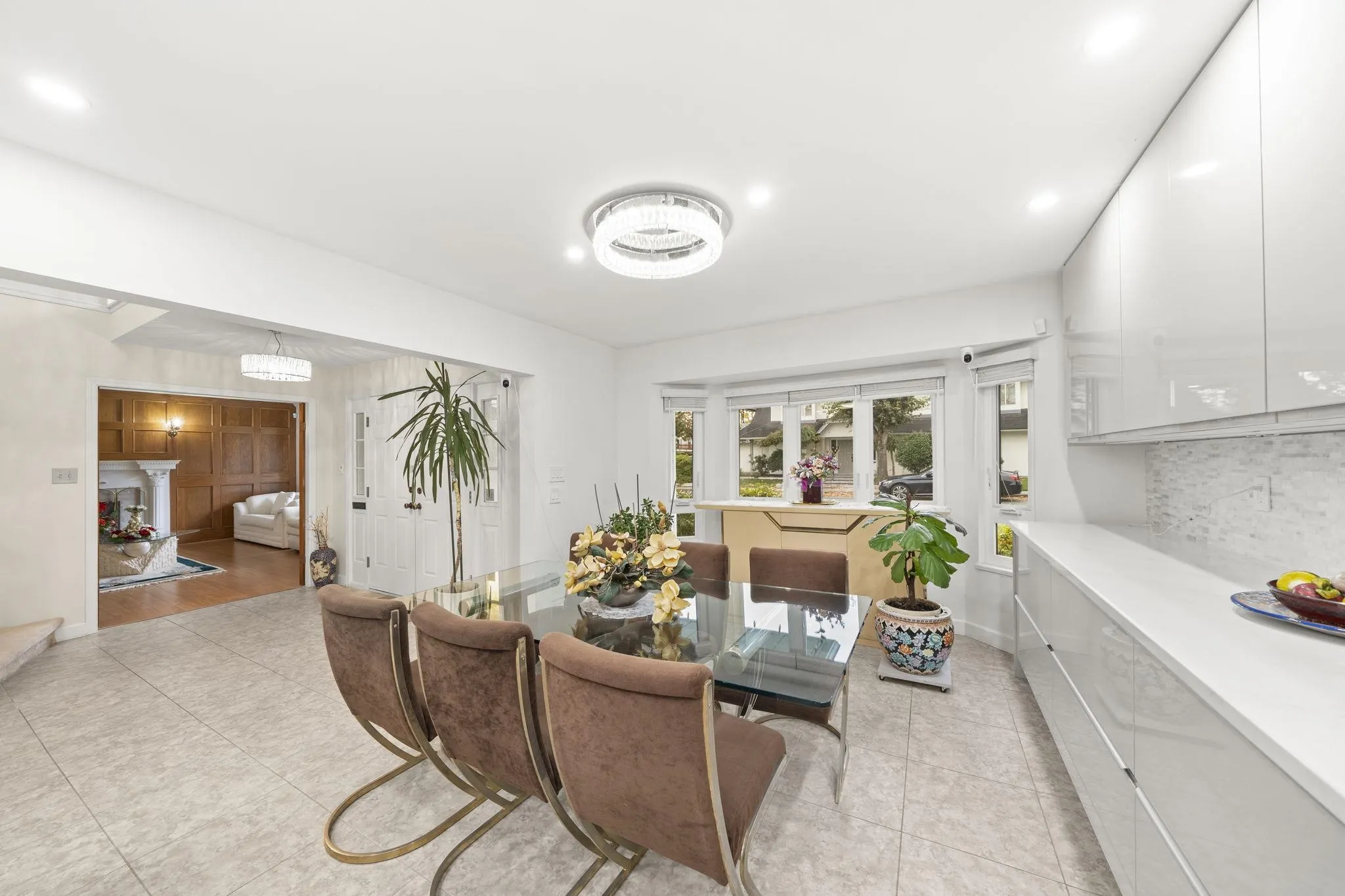 8260 Aspin Drive