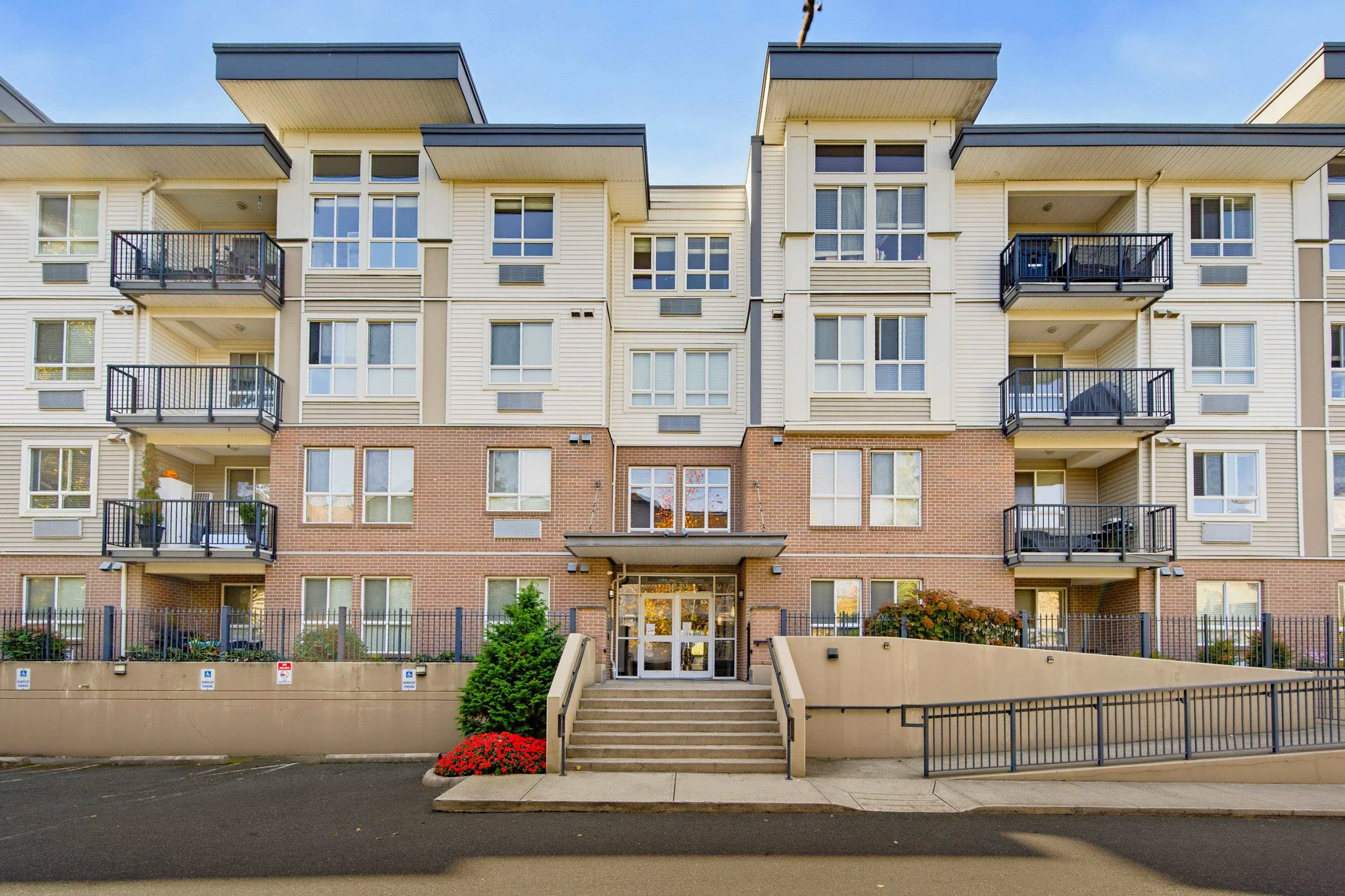 5430 201 Street #409