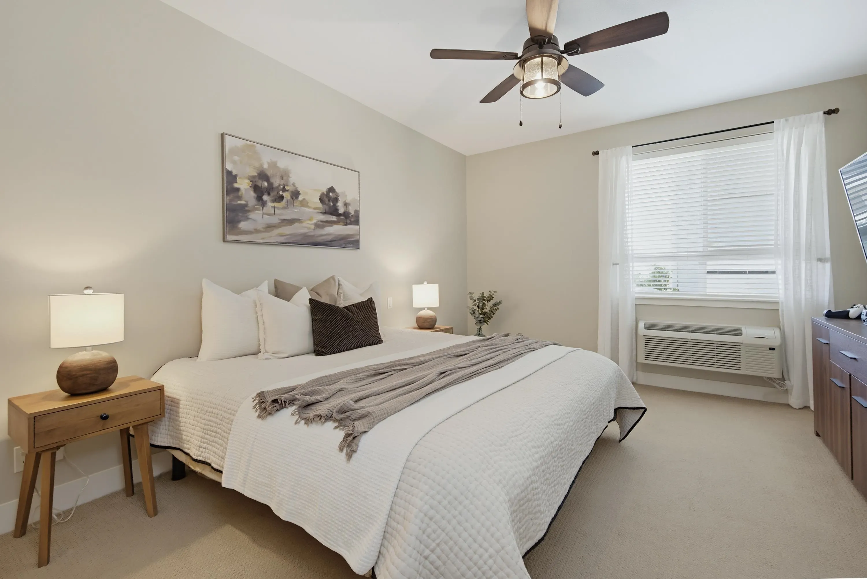 5430 201 Street #409