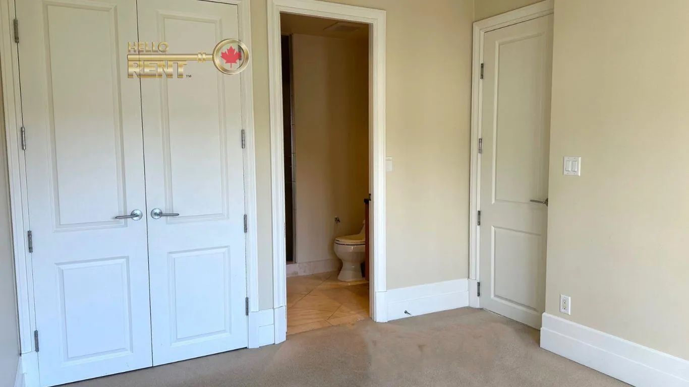508 Waters Edge Crescent #401