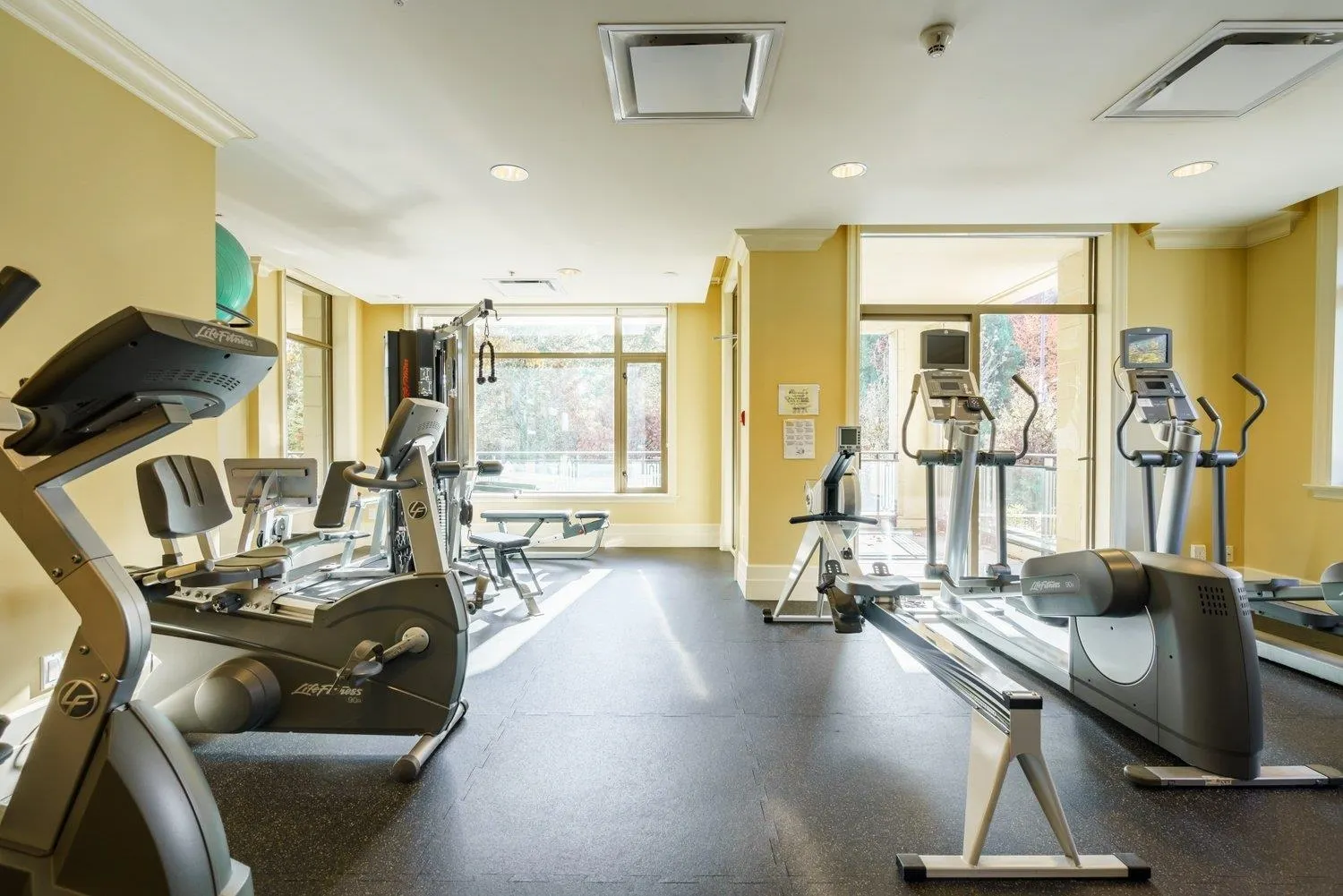 508 Waters Edge Crescent #401