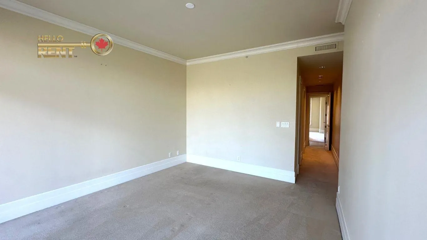 508 Waters Edge Crescent #401