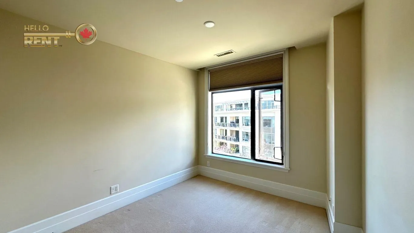 508 Waters Edge Crescent #401