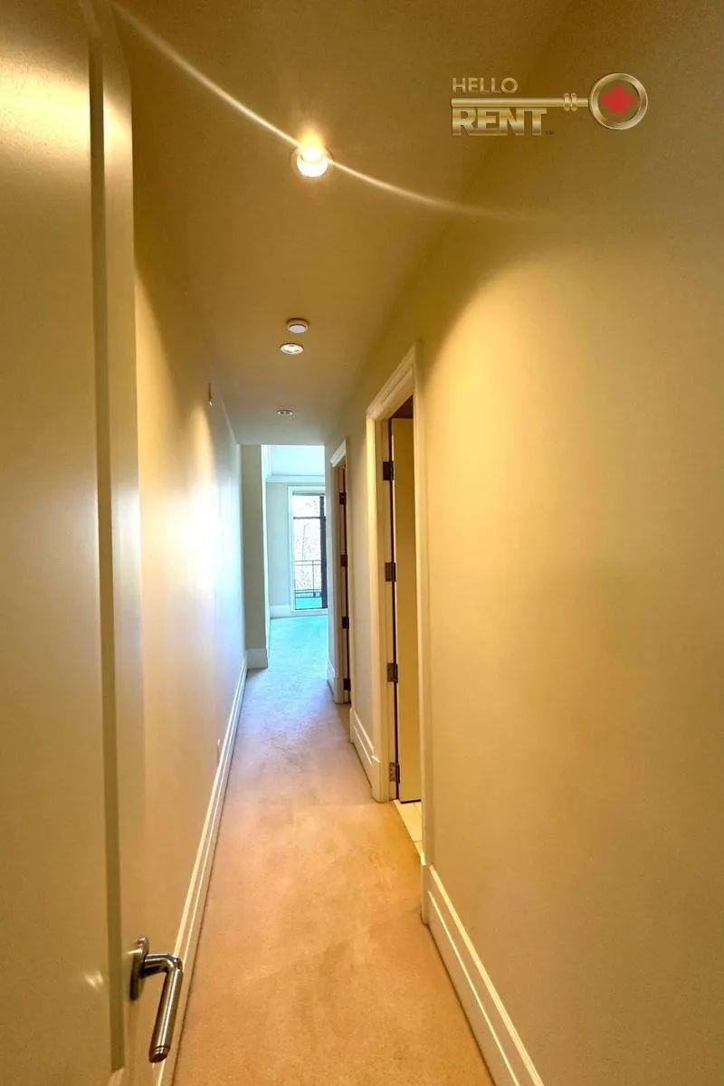 508 Waters Edge Crescent #401