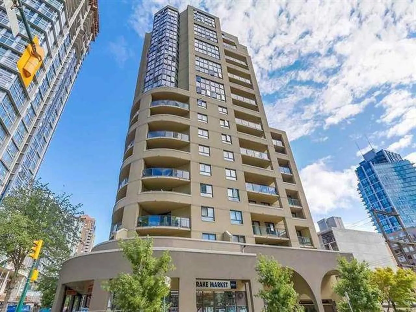 789 Drake Street #505