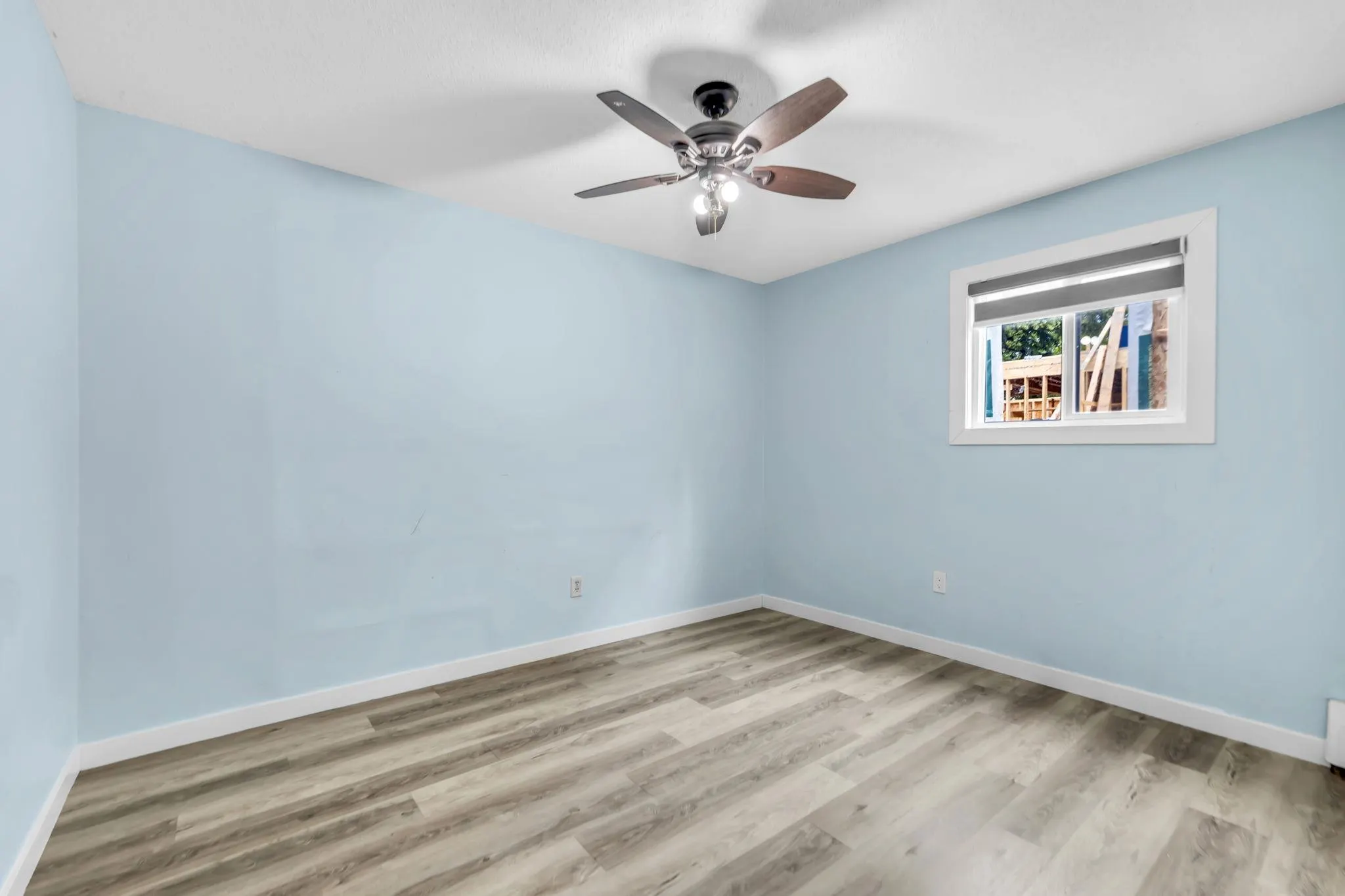 12881 Carluke Crescent