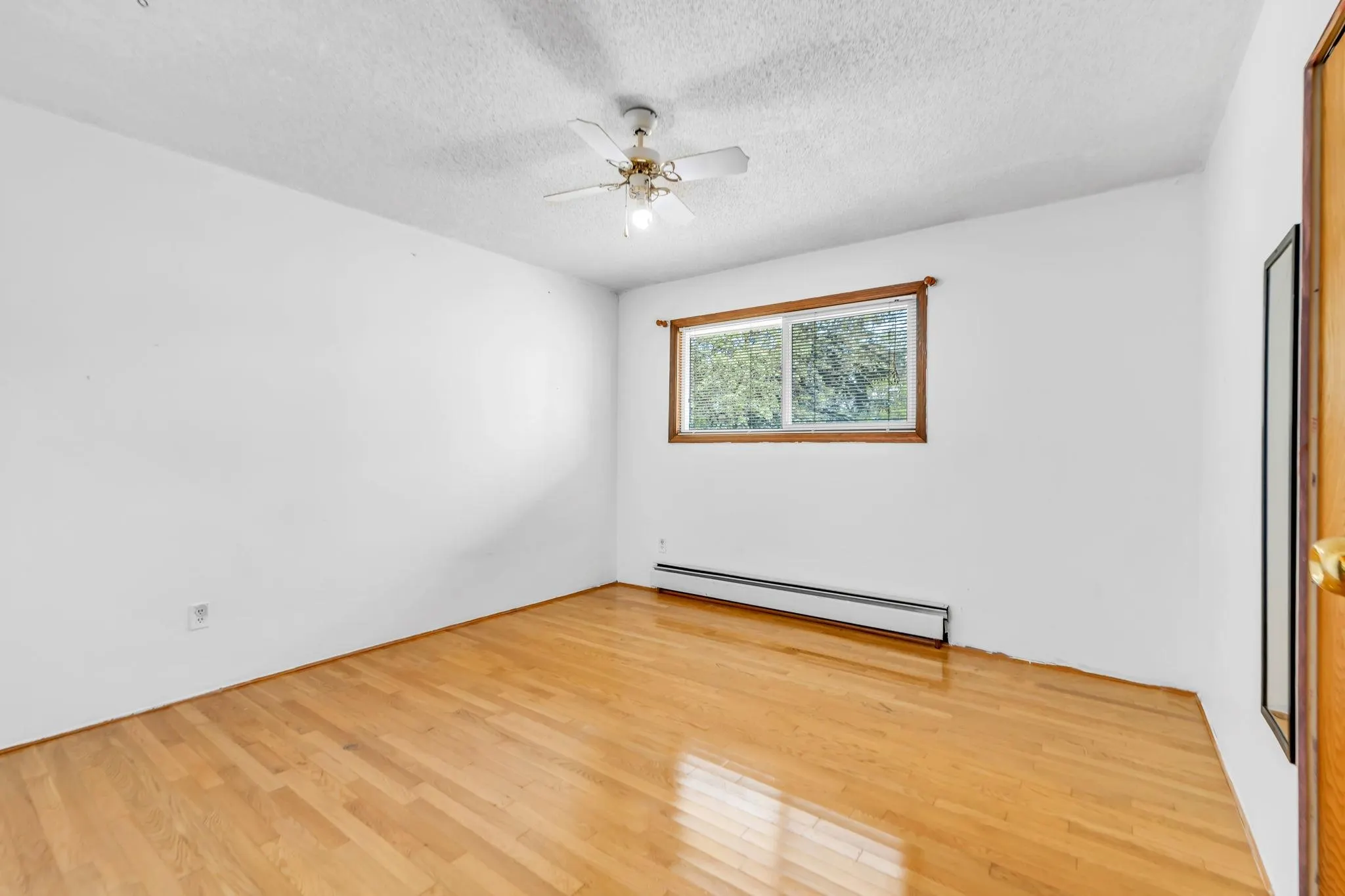 12881 Carluke Crescent