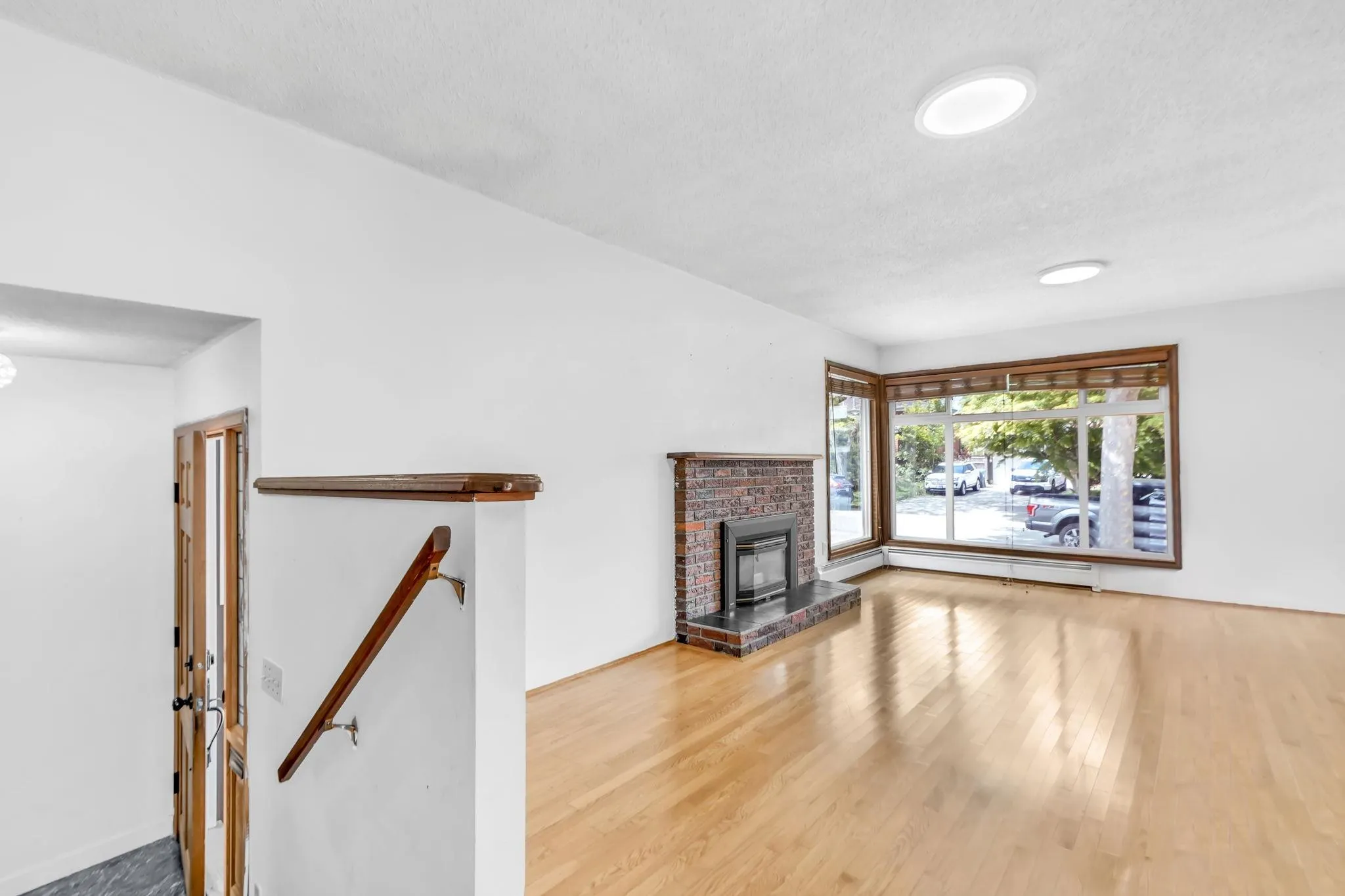 12881 Carluke Crescent
