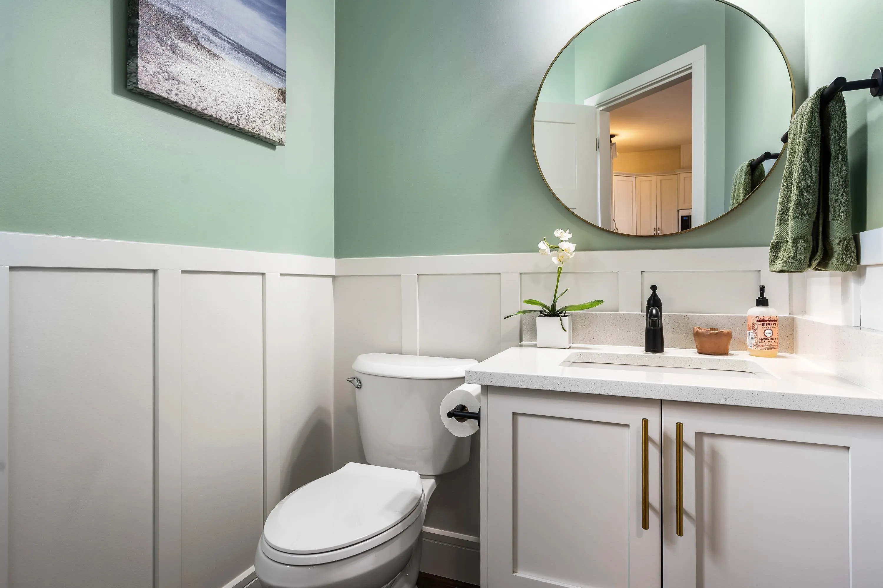 1640 Mackay Crescent #18