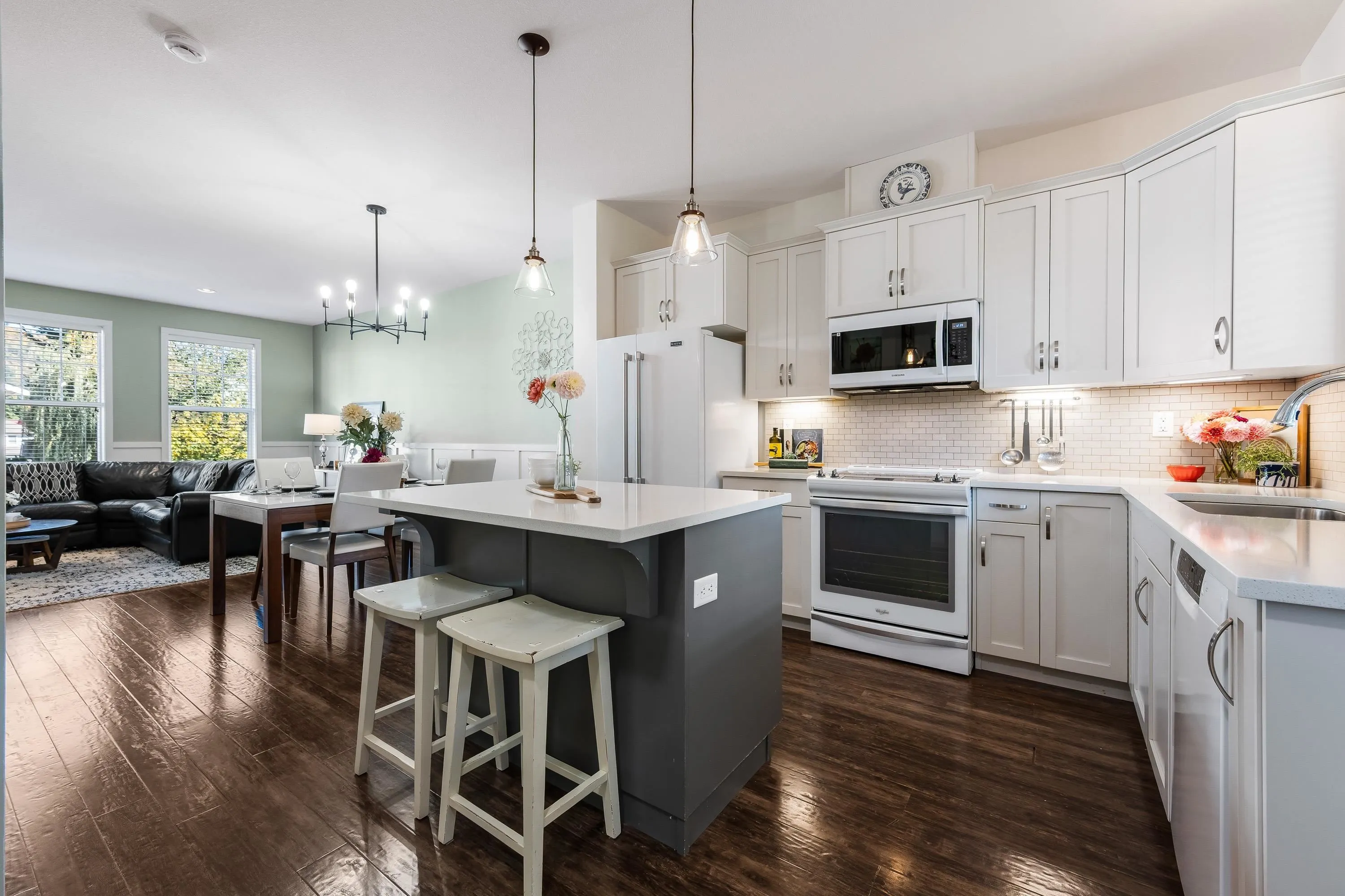 1640 Mackay Crescent #18