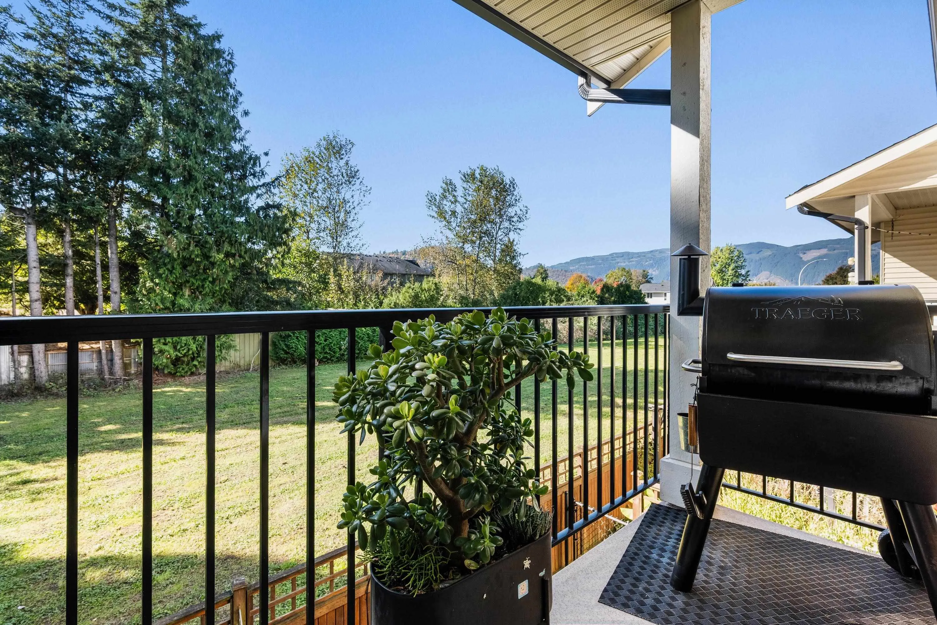 1640 Mackay Crescent #18