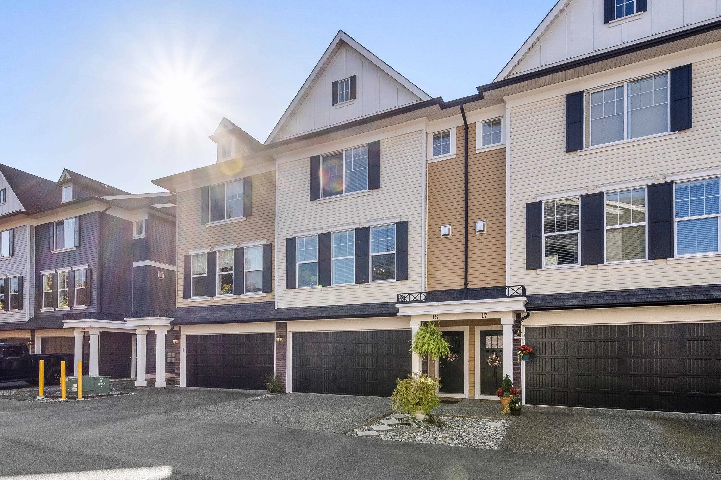 1640 Mackay Crescent #18