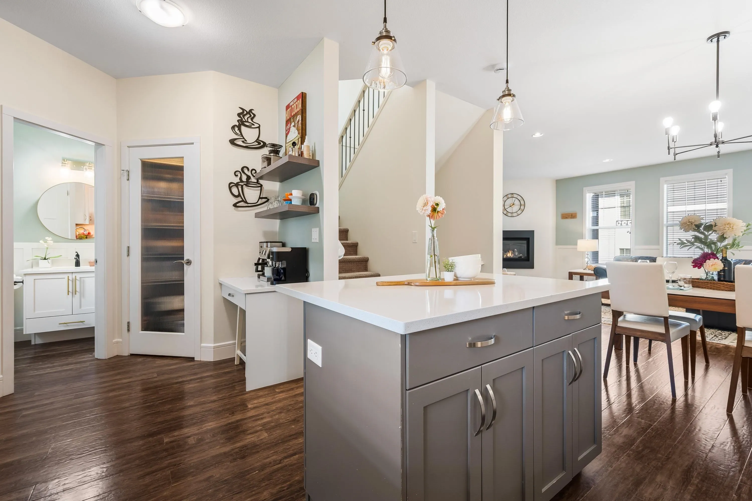 1640 Mackay Crescent #18