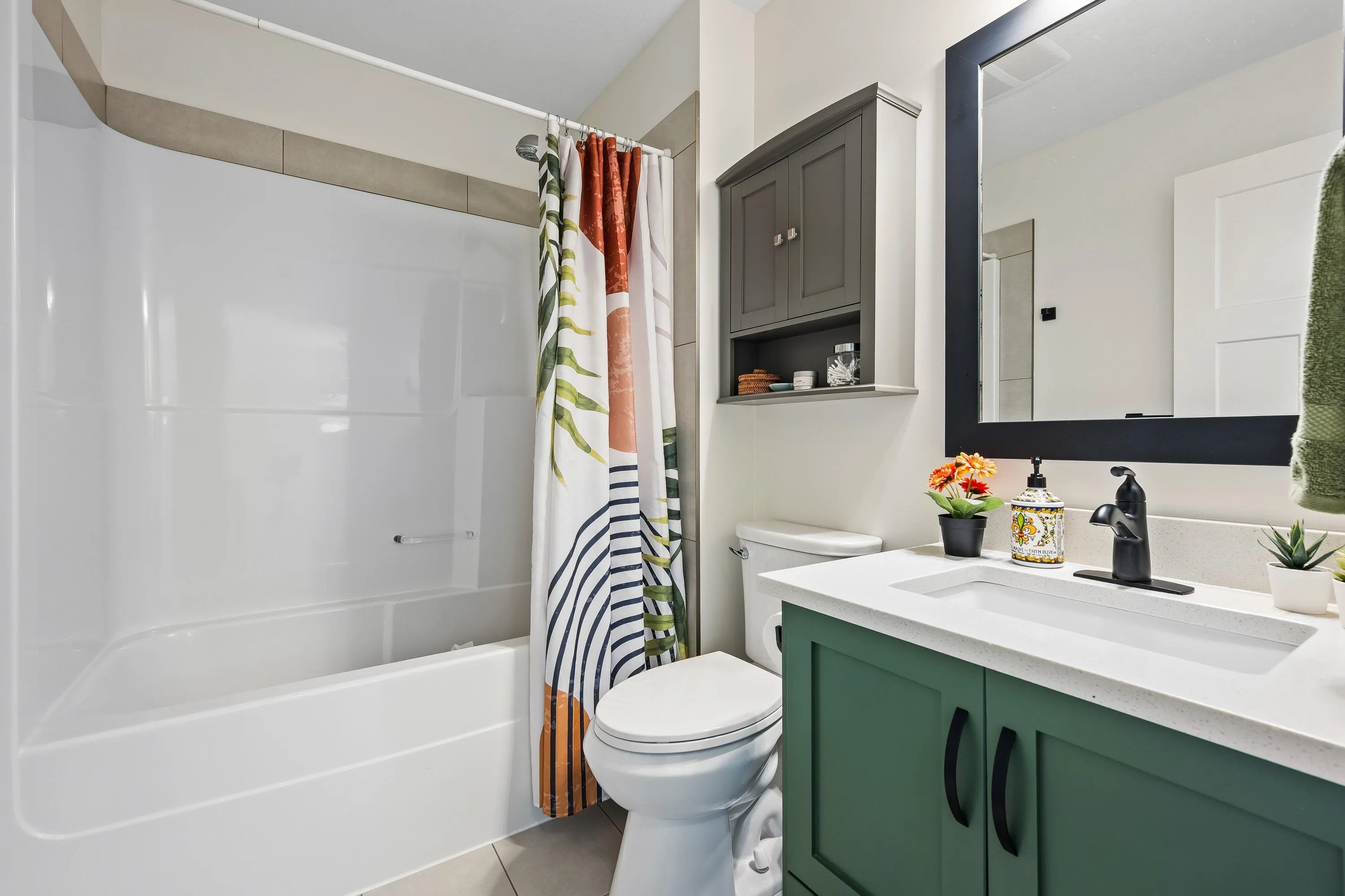 1640 Mackay Crescent #18