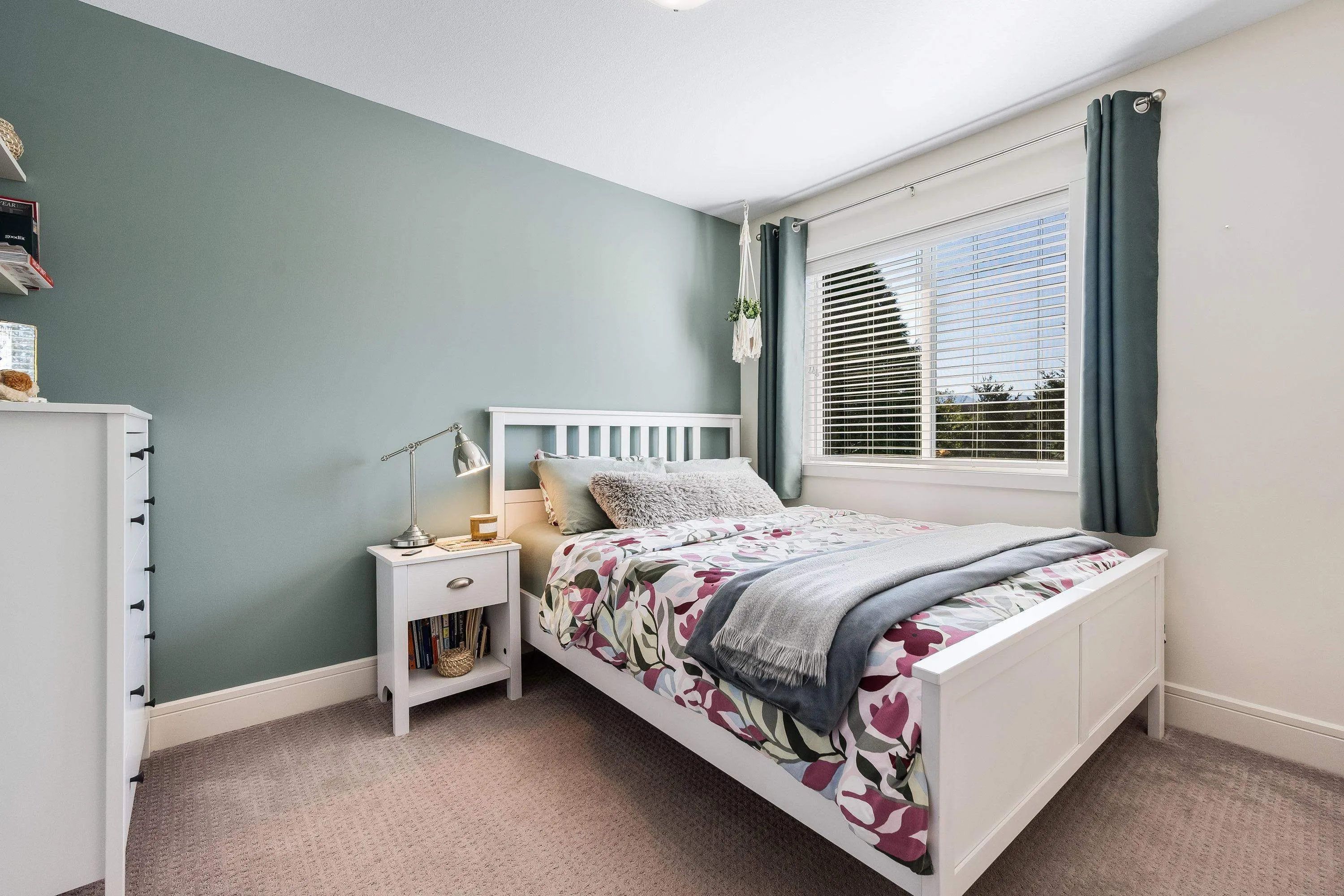 1640 Mackay Crescent #18