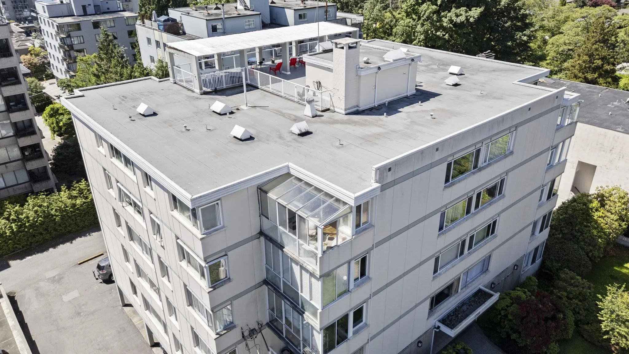 1750 Esquimalt Avenue #504
